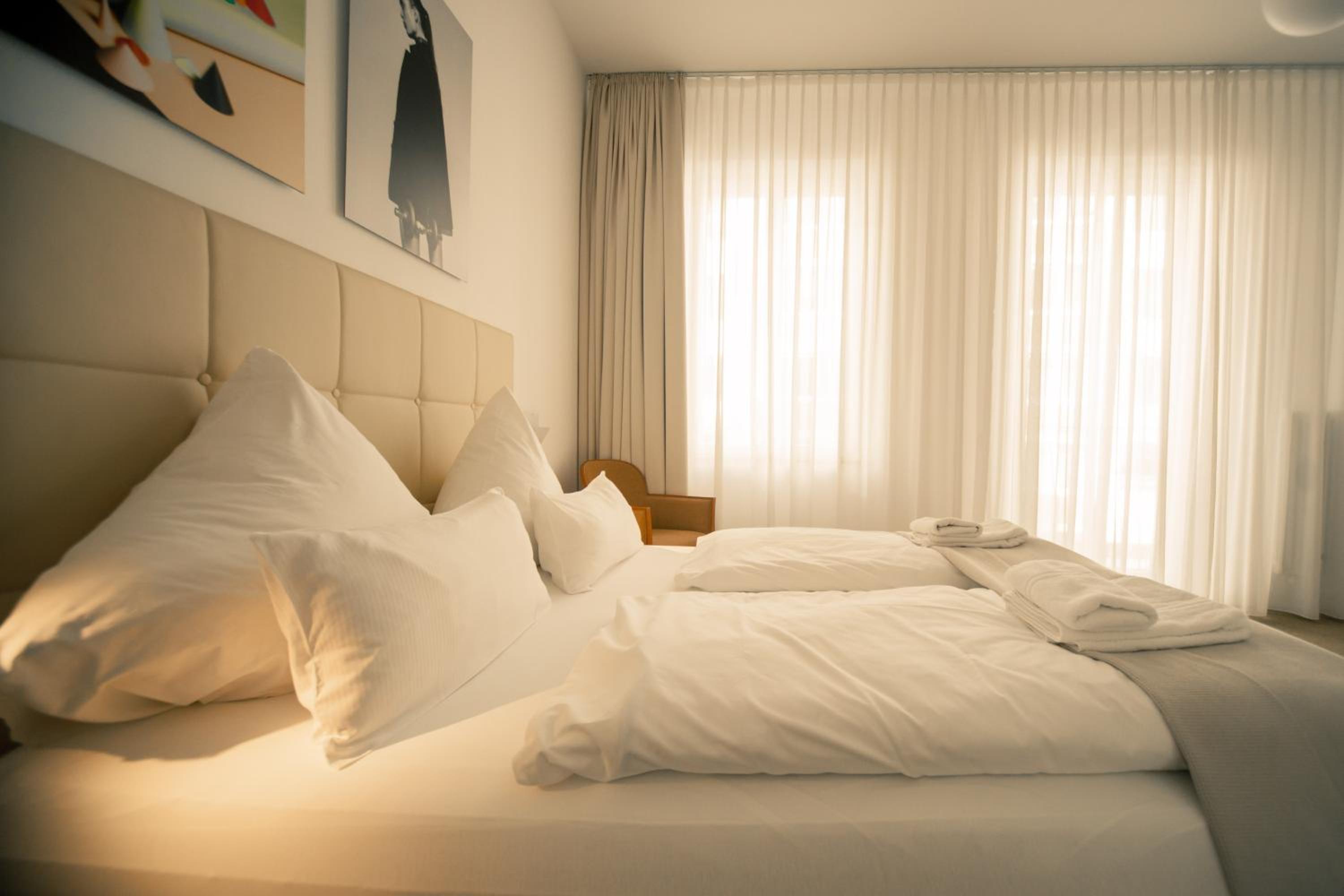 Standard Double Room - Photo 2