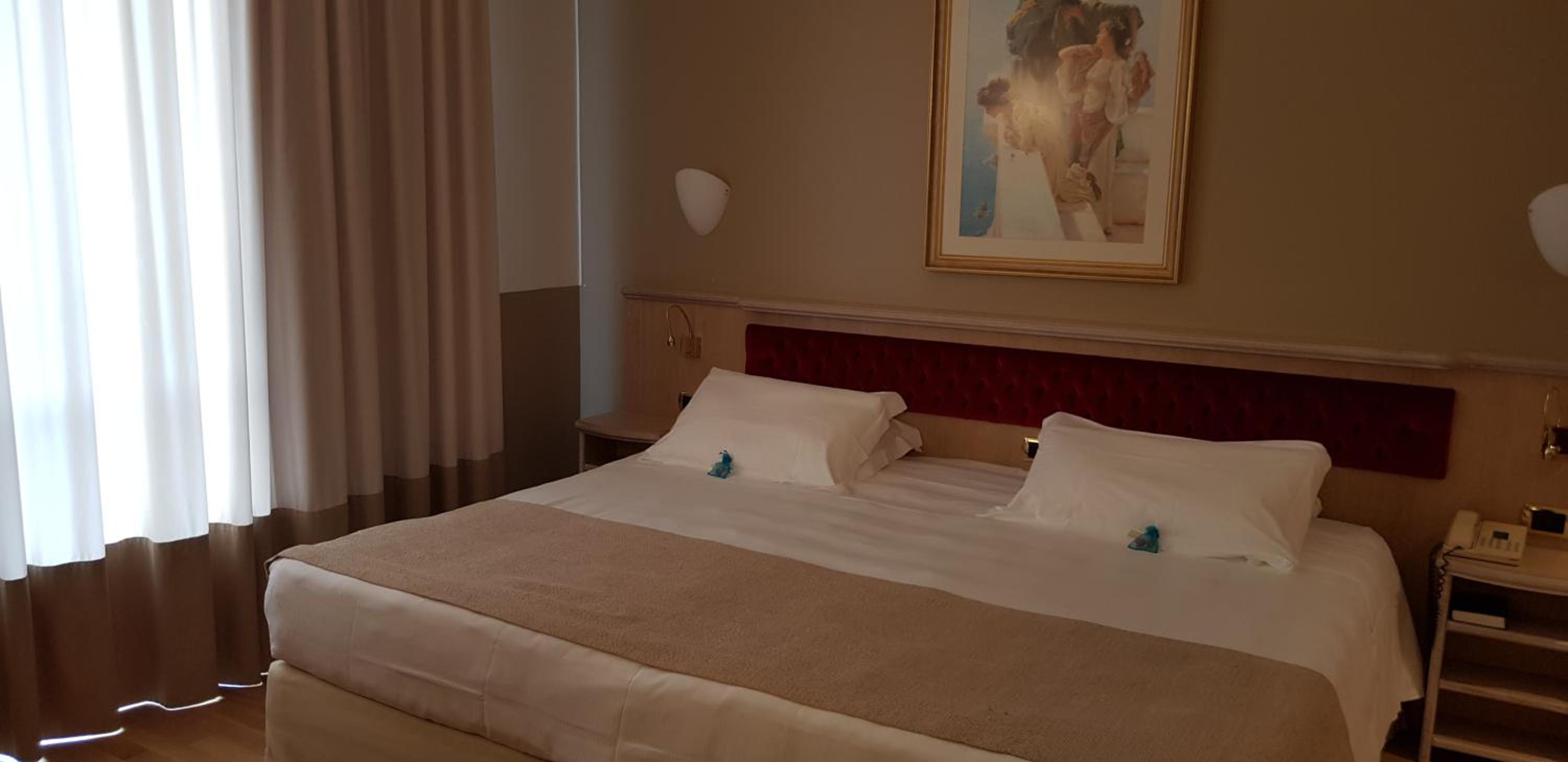 Double Room - Photo 9