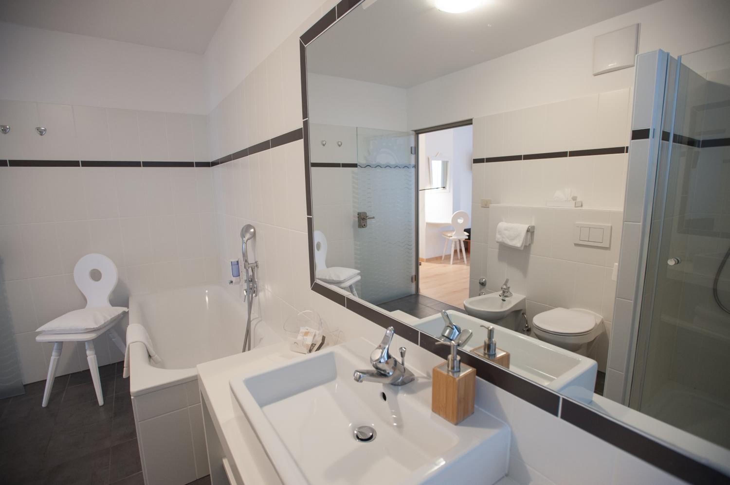 Executive Double or Twin Room - Photo 7