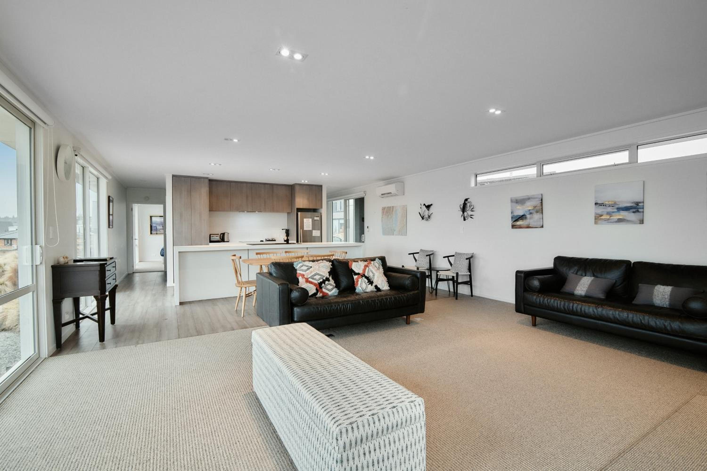 Two-Bedroom House - Photo 2