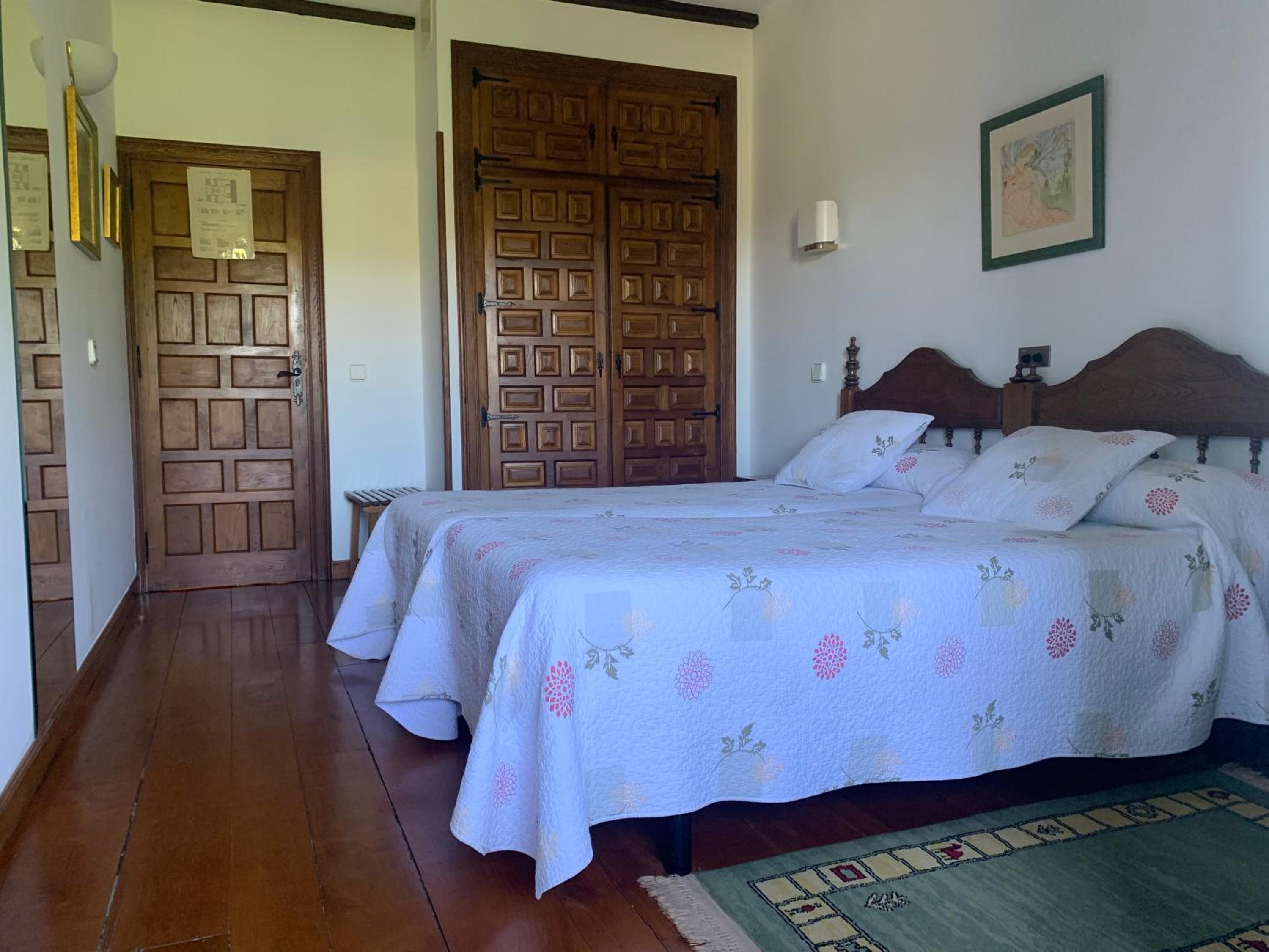 Double or Twin Room photo 2