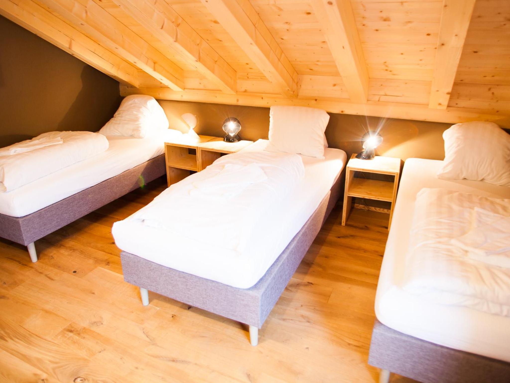 Quintuple Room