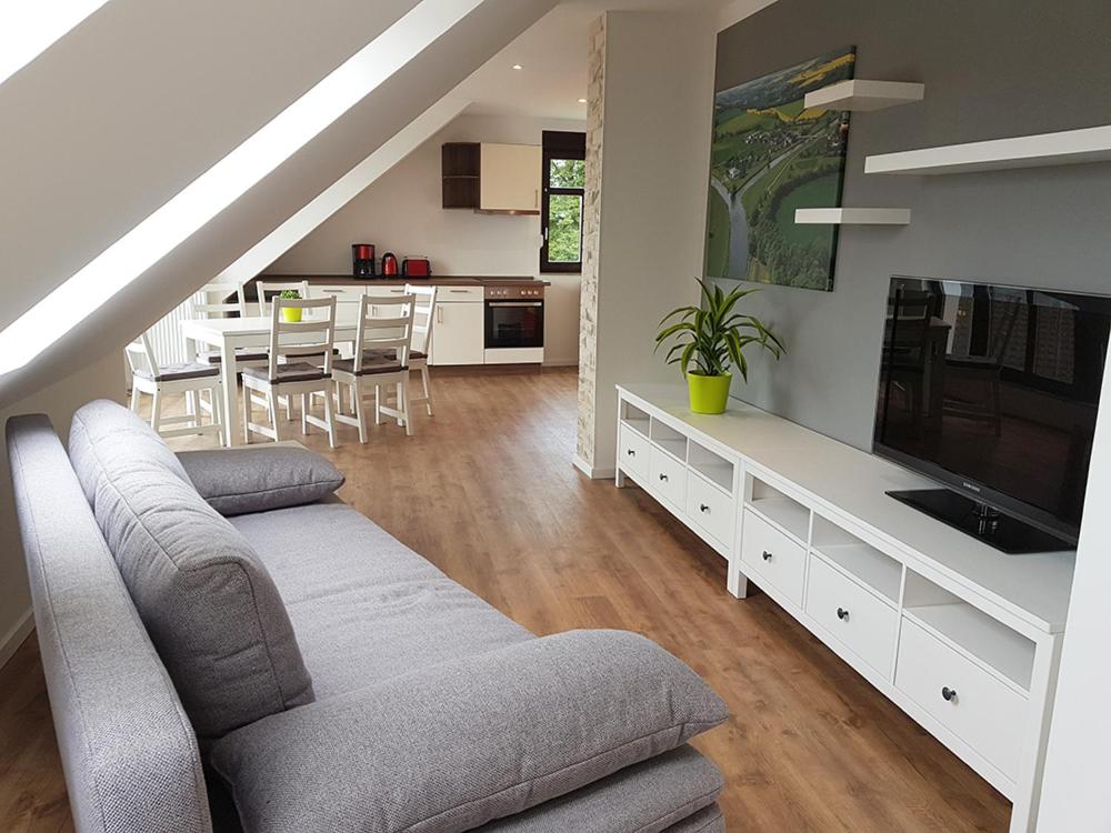 One-Bedroom Apartment - Photo 1