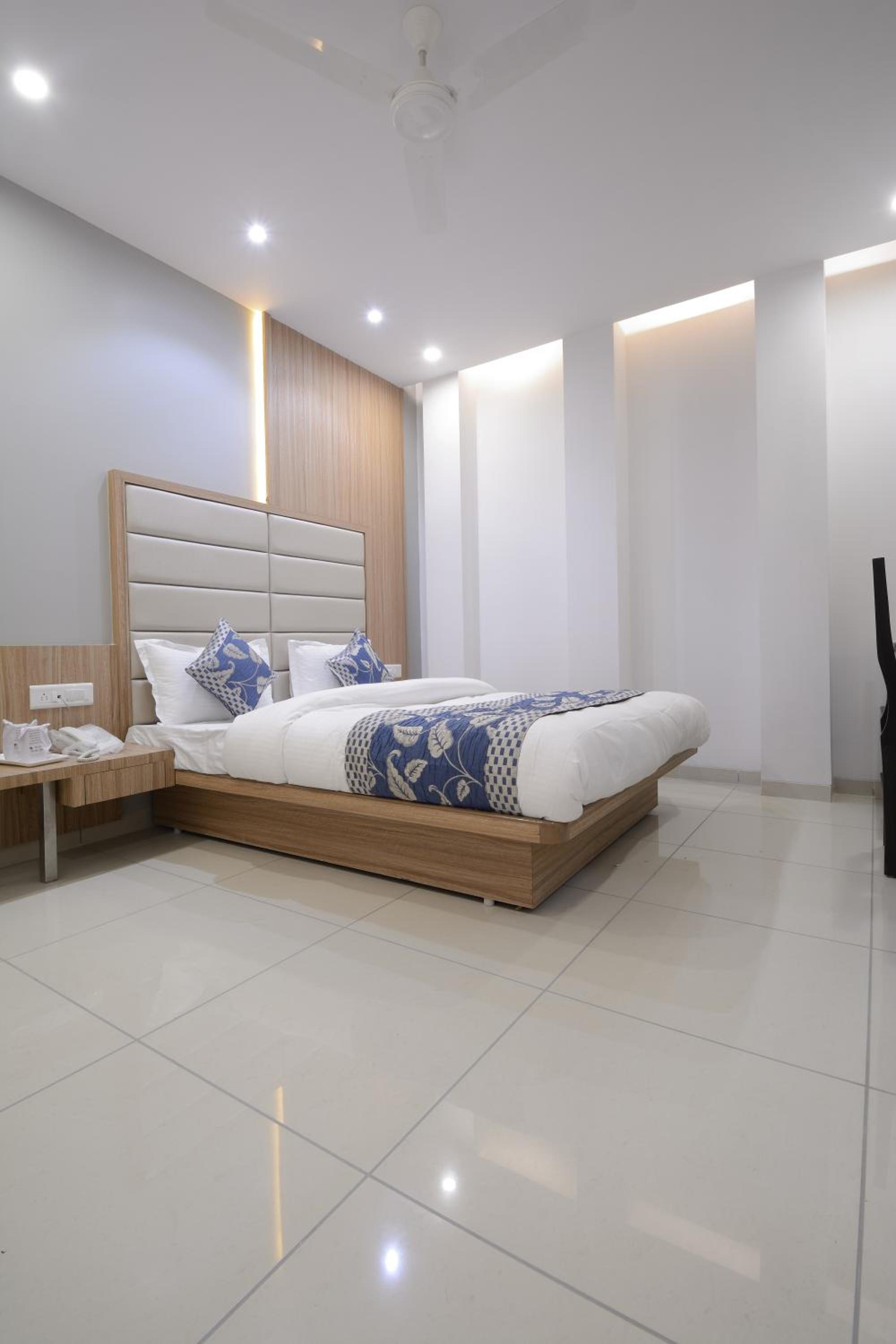 Super Deluxe Room - Photo 4