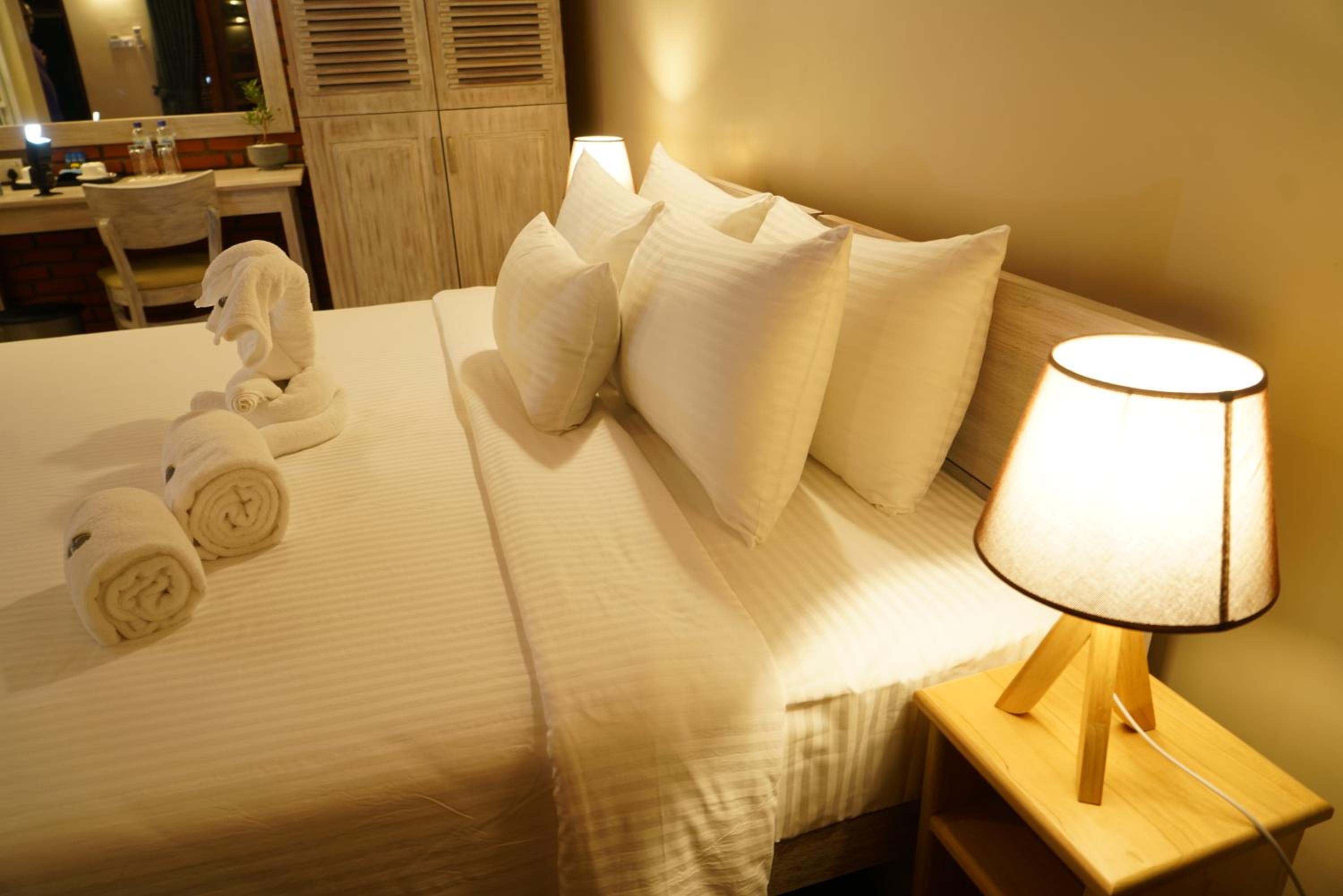 Deluxe Twin Room - Photo 6