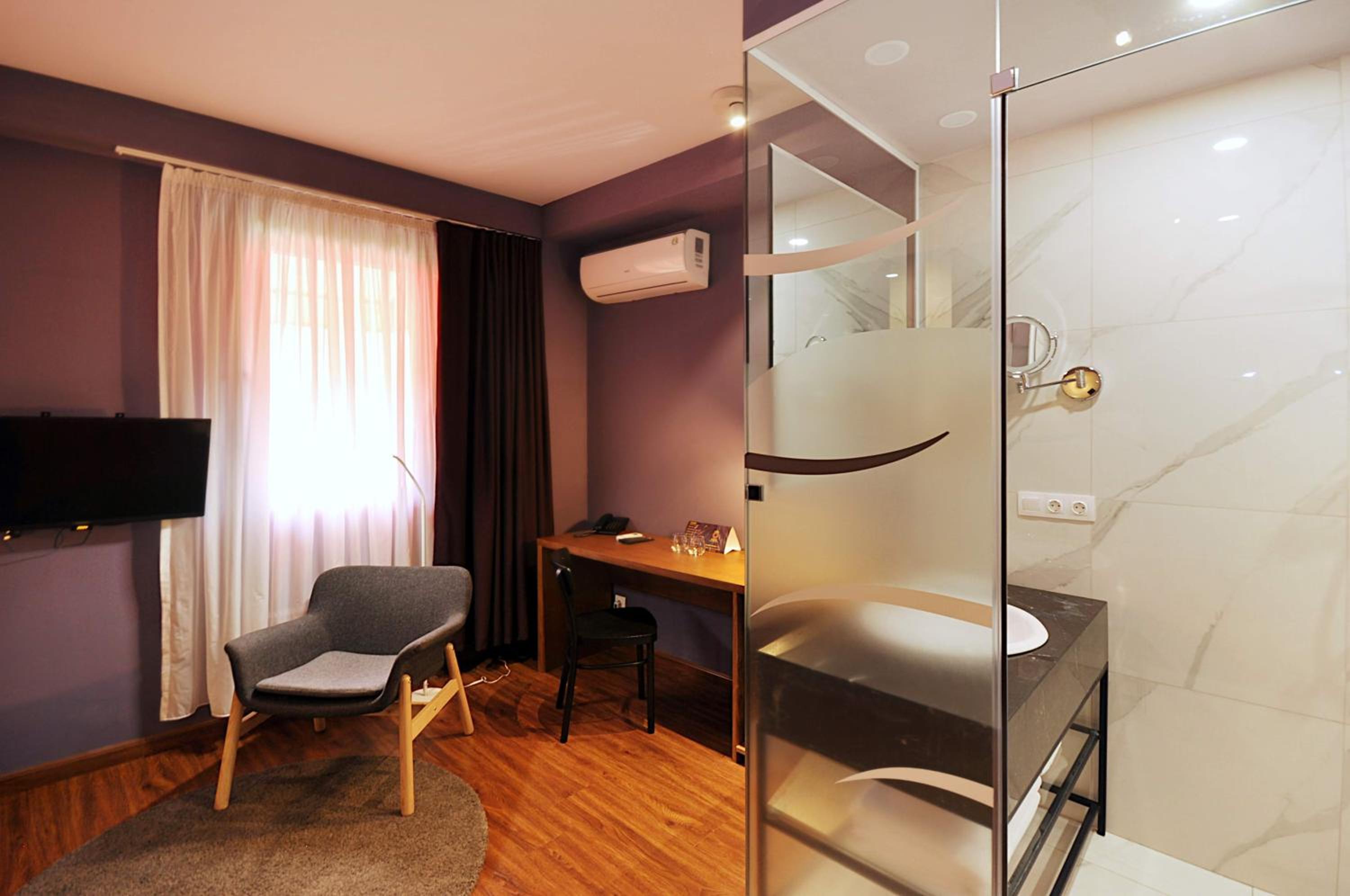 Superior Double Room - Photo 3