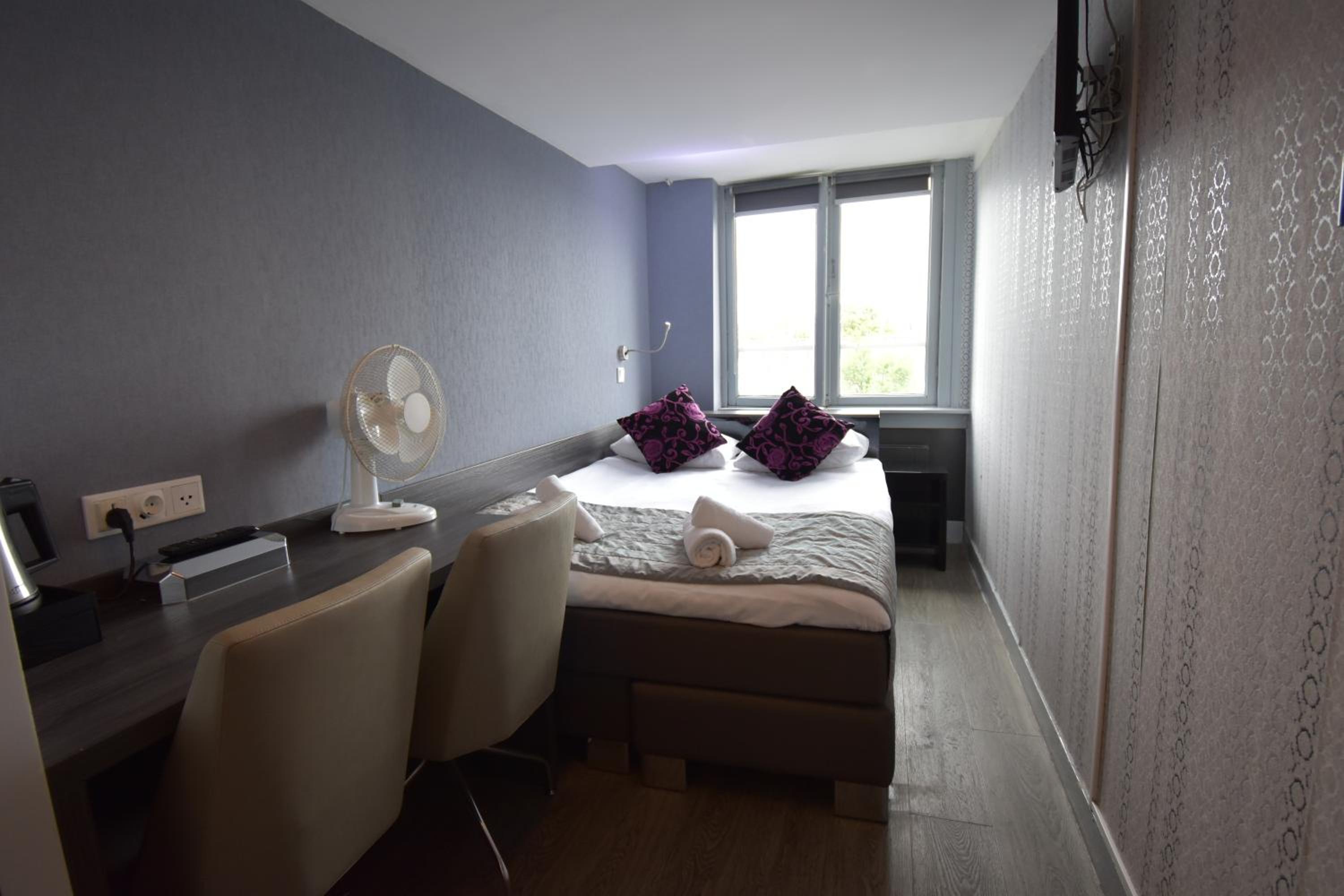 Double Room with Private External Bathroom