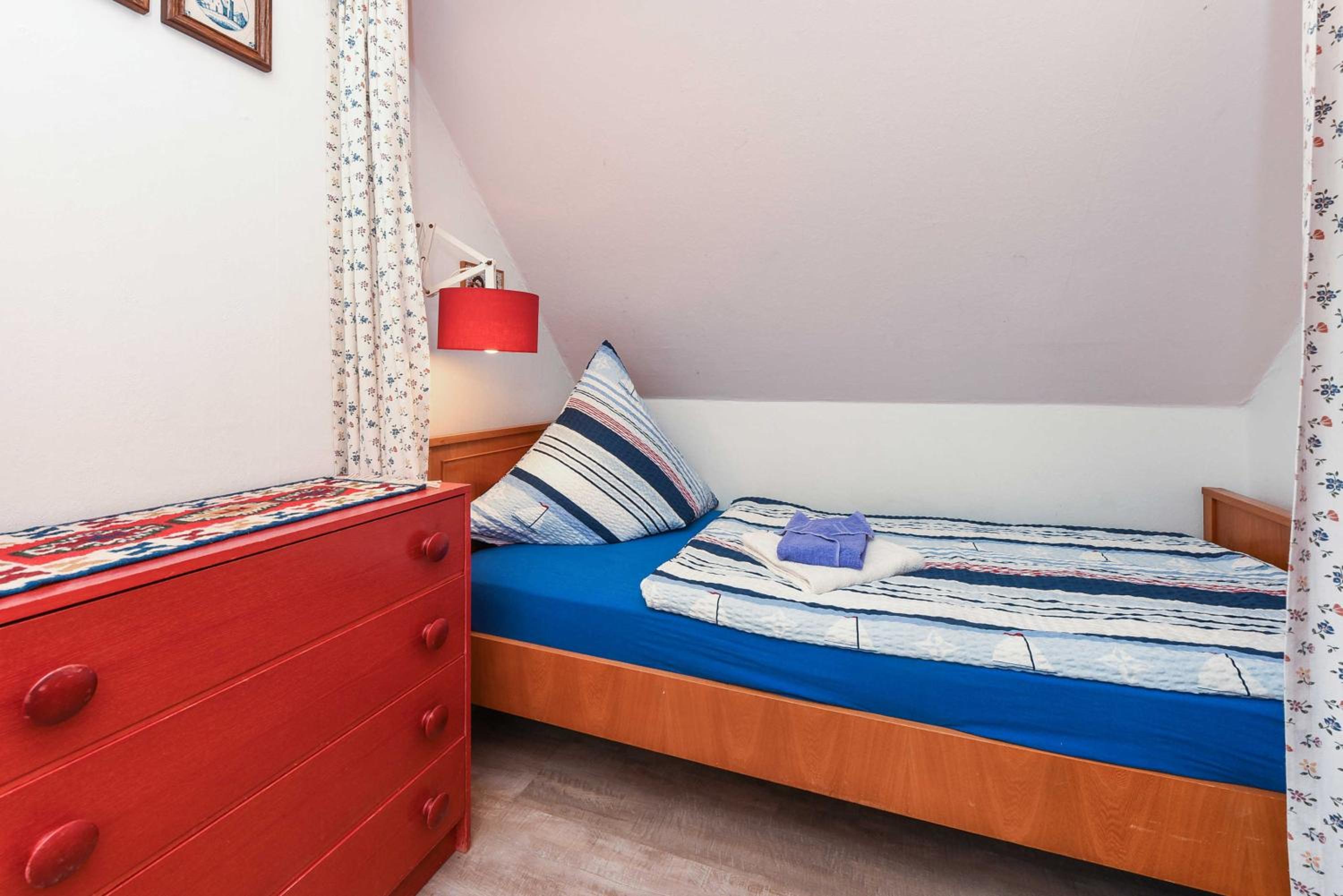 Two-Bedroom House photo 3