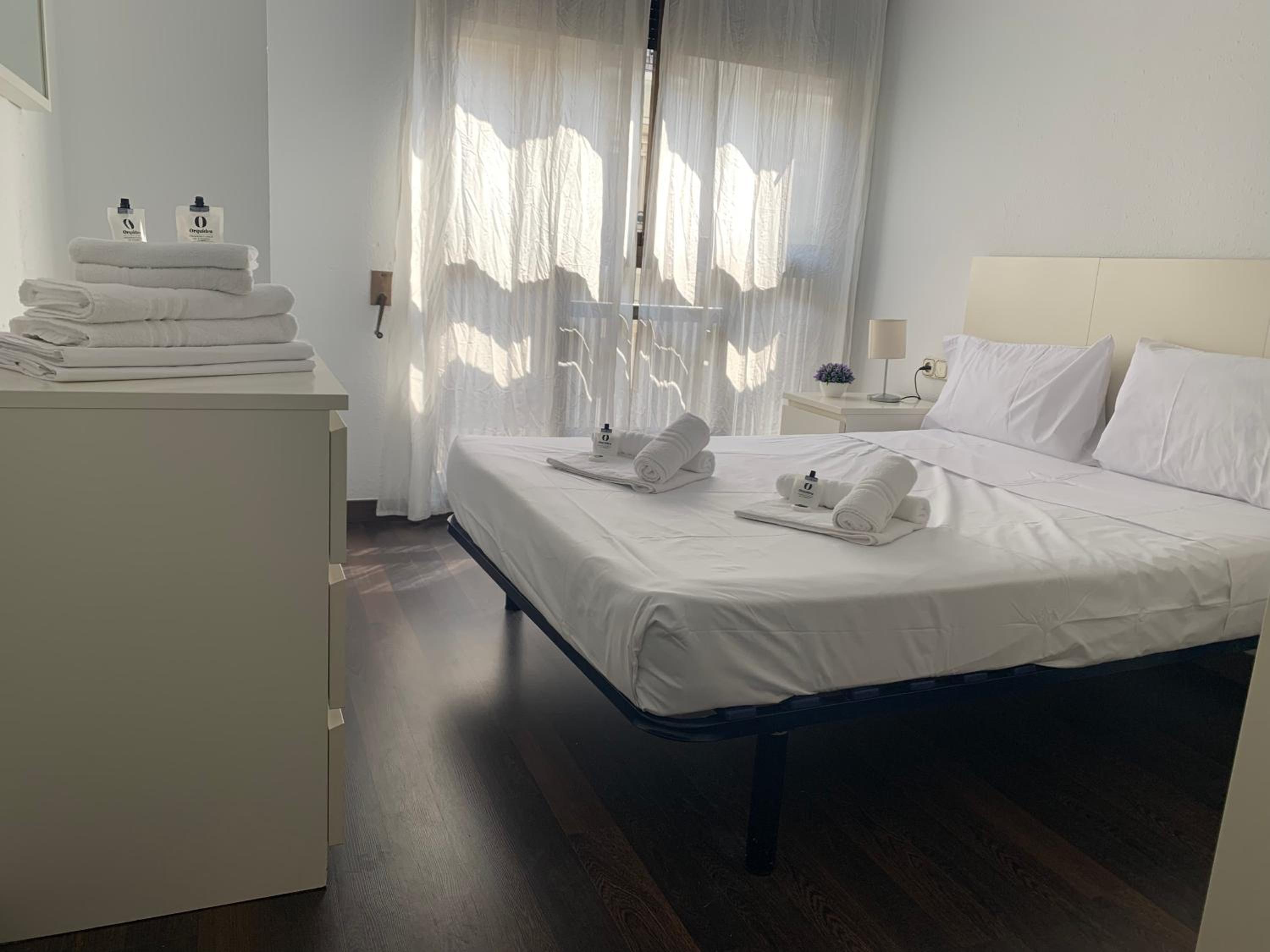 One-Bedroom Apartment - Photo 12