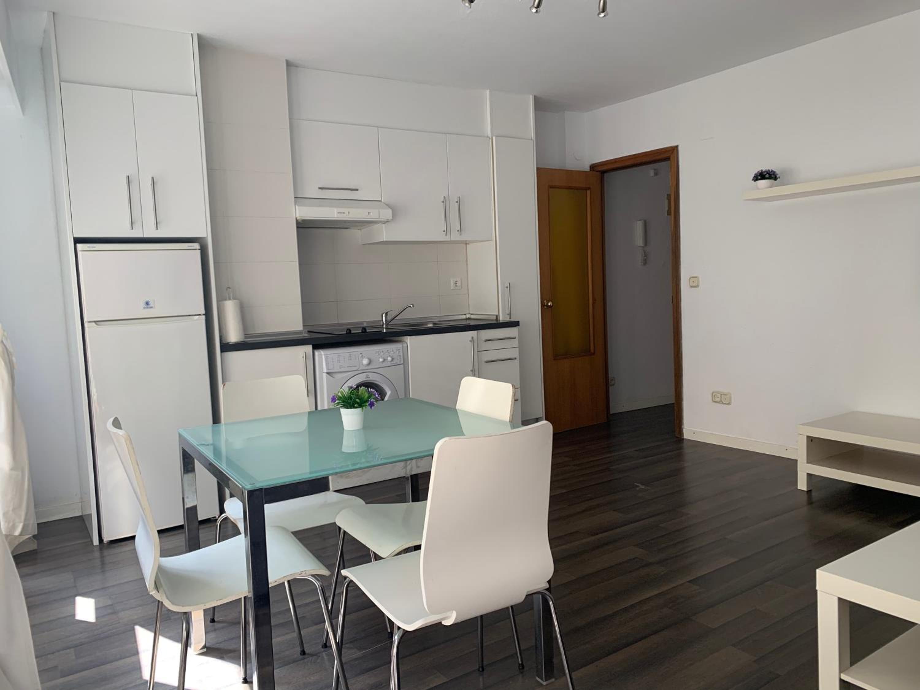 One-Bedroom Apartment - Photo 10