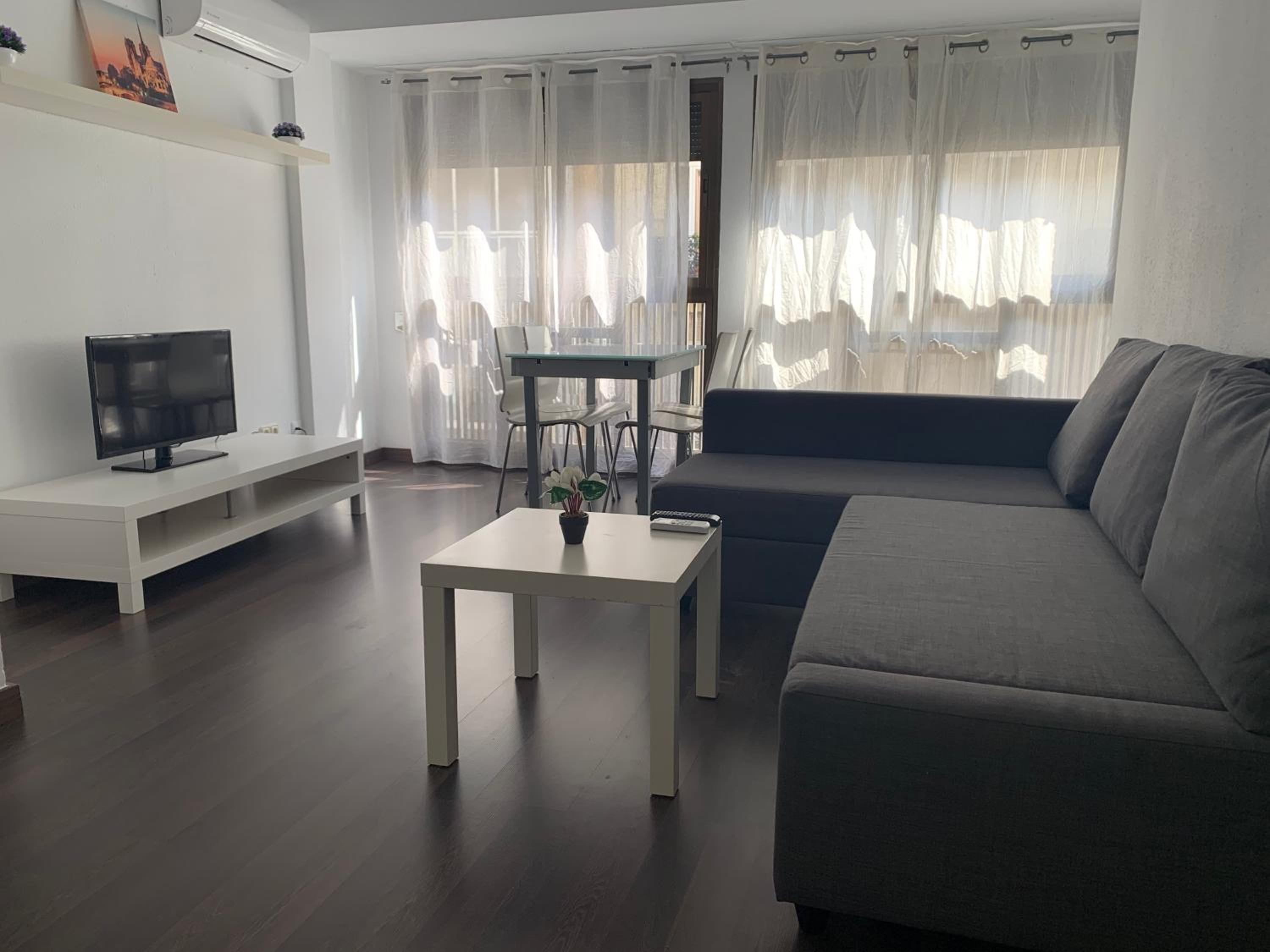 One-Bedroom Apartment - Photo 9
