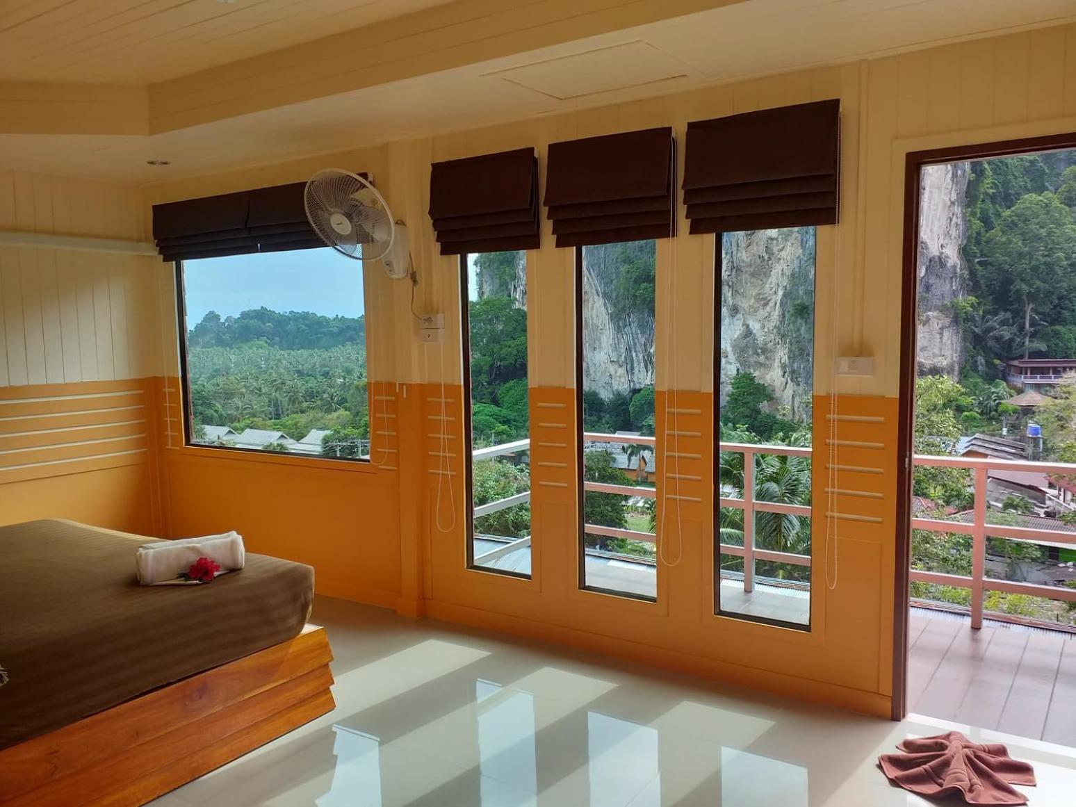Double Room with Mountain View - Photo 34