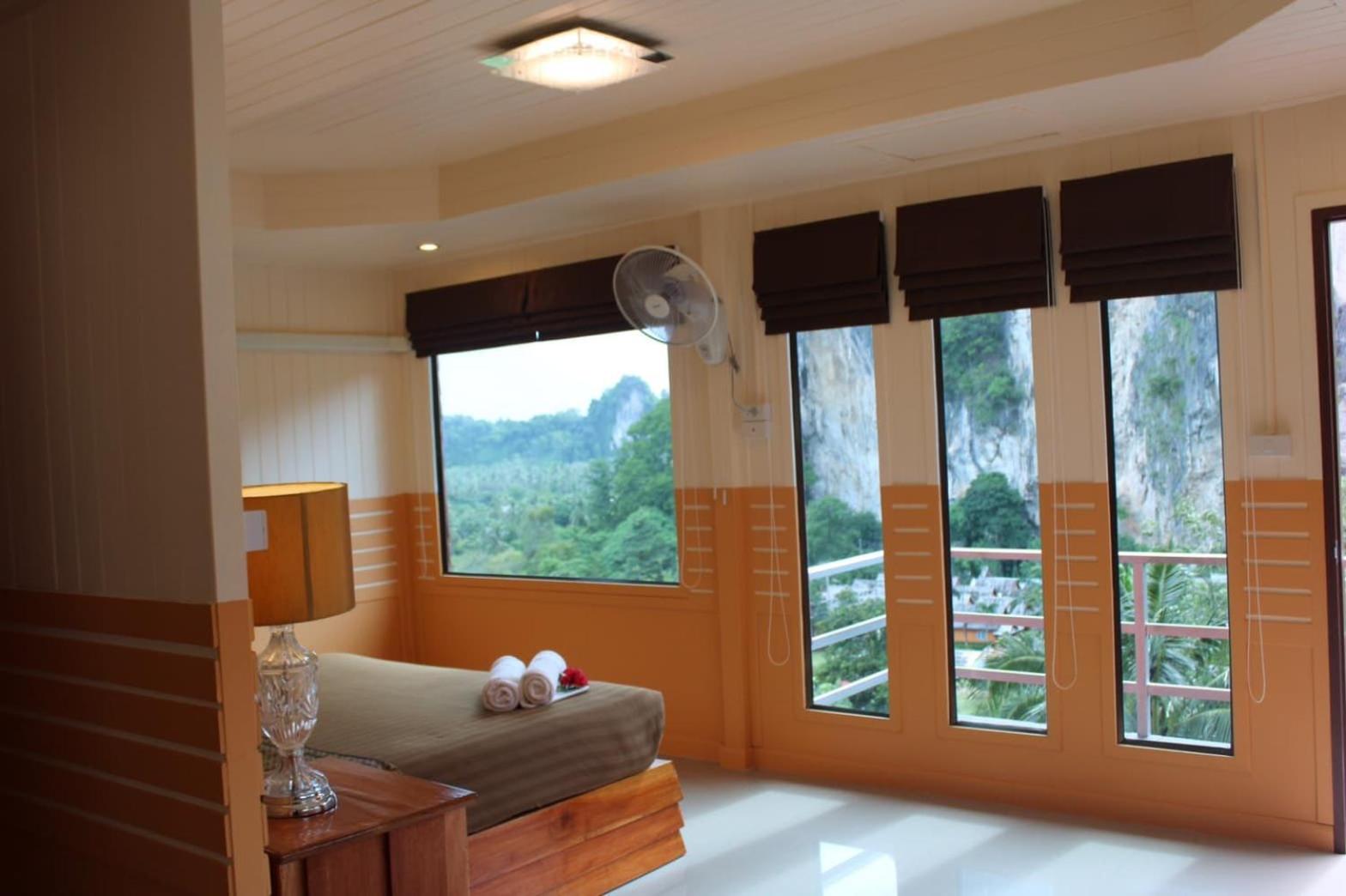 Double Room with Mountain View - Photo 1