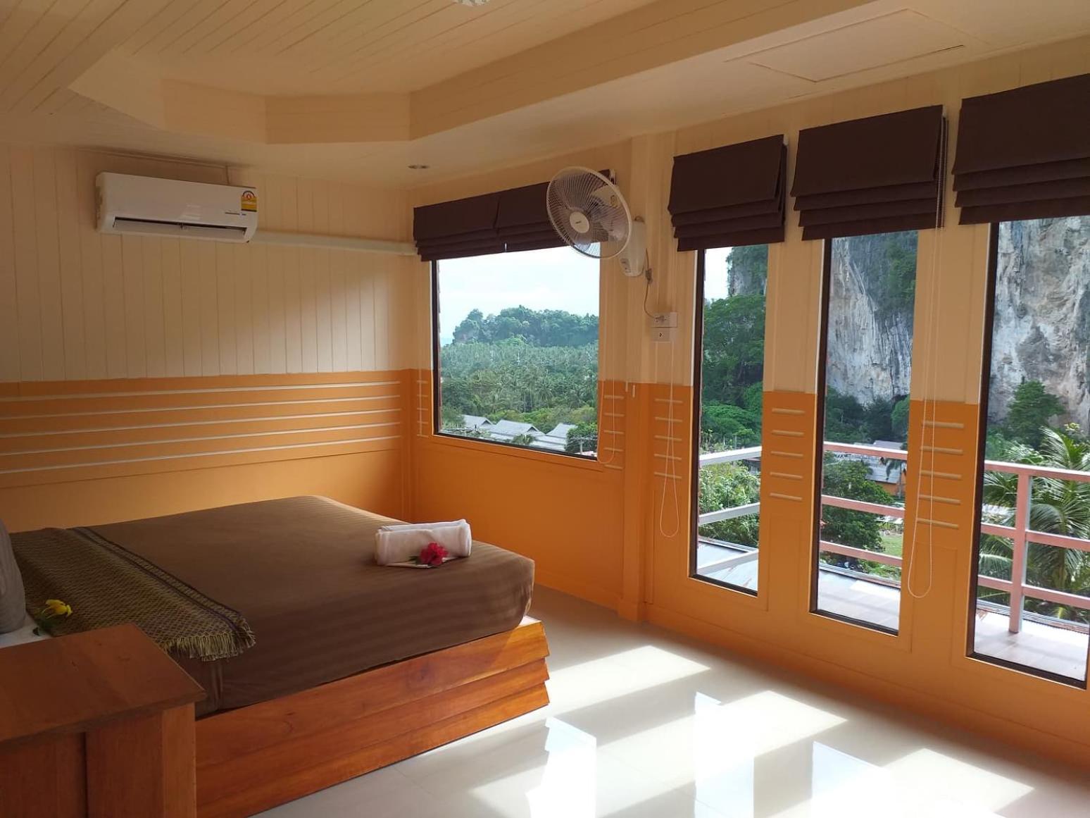 Double Room with Mountain View - Photo 24