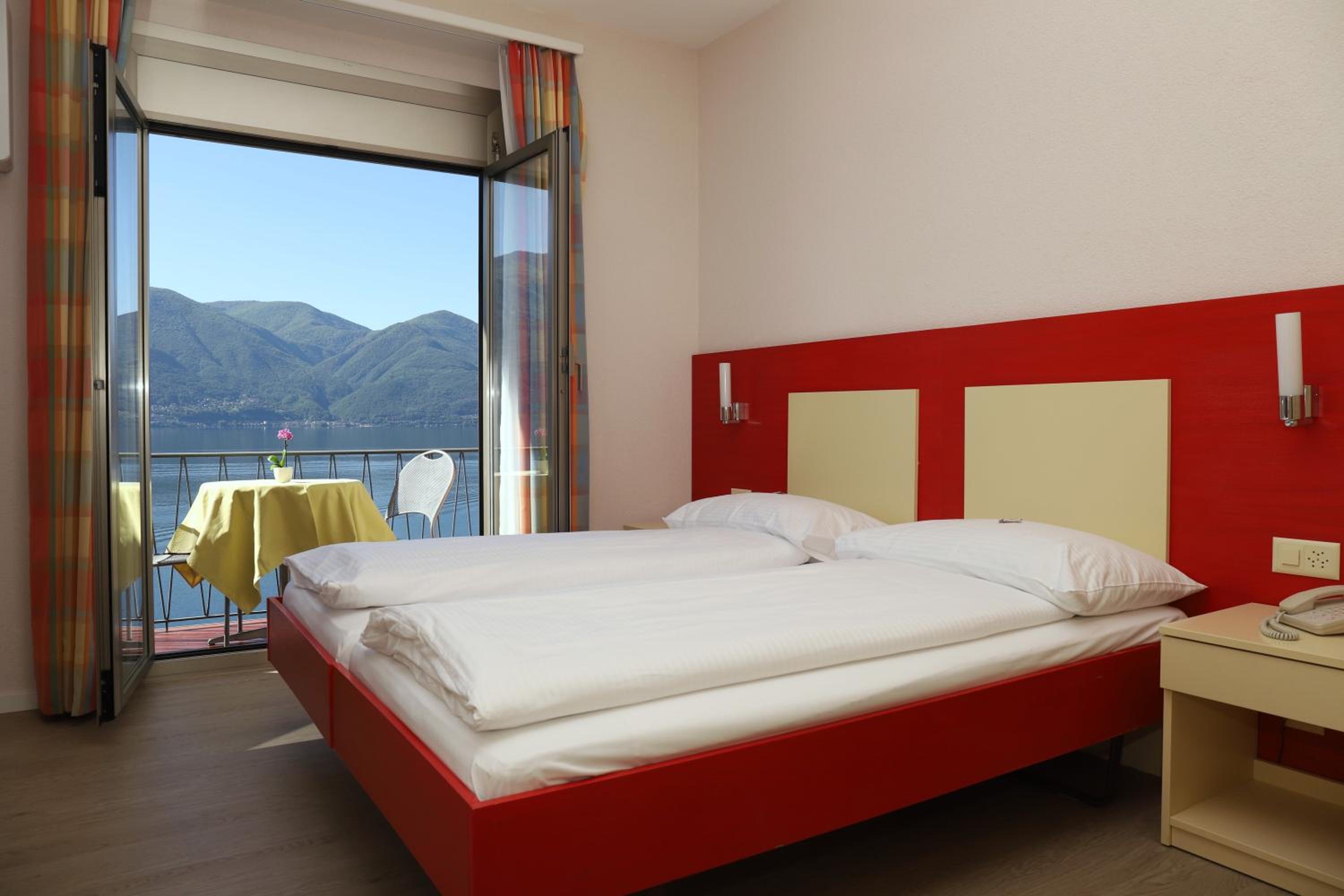 Panorama Double Room with Balcony and Lake View