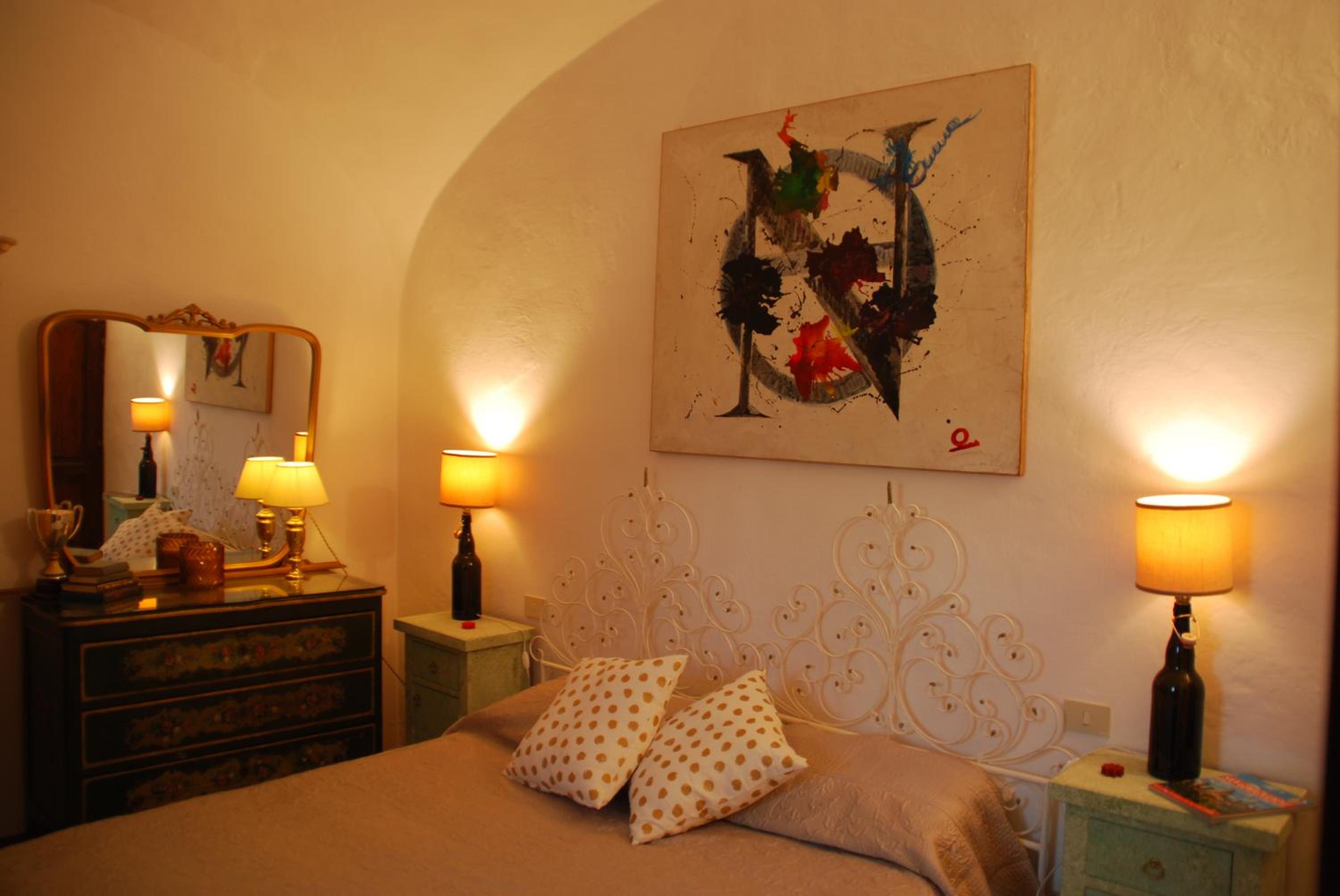 One-Bedroom Apartment - Photo 9