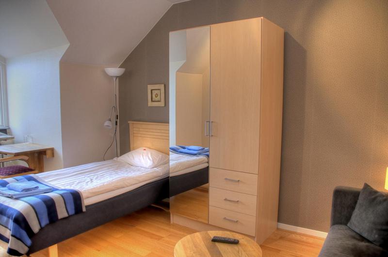 Single Room photo 2