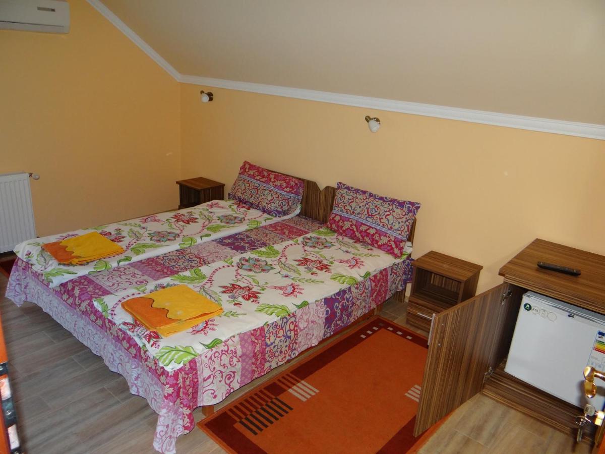 Double or Twin Room photo 2