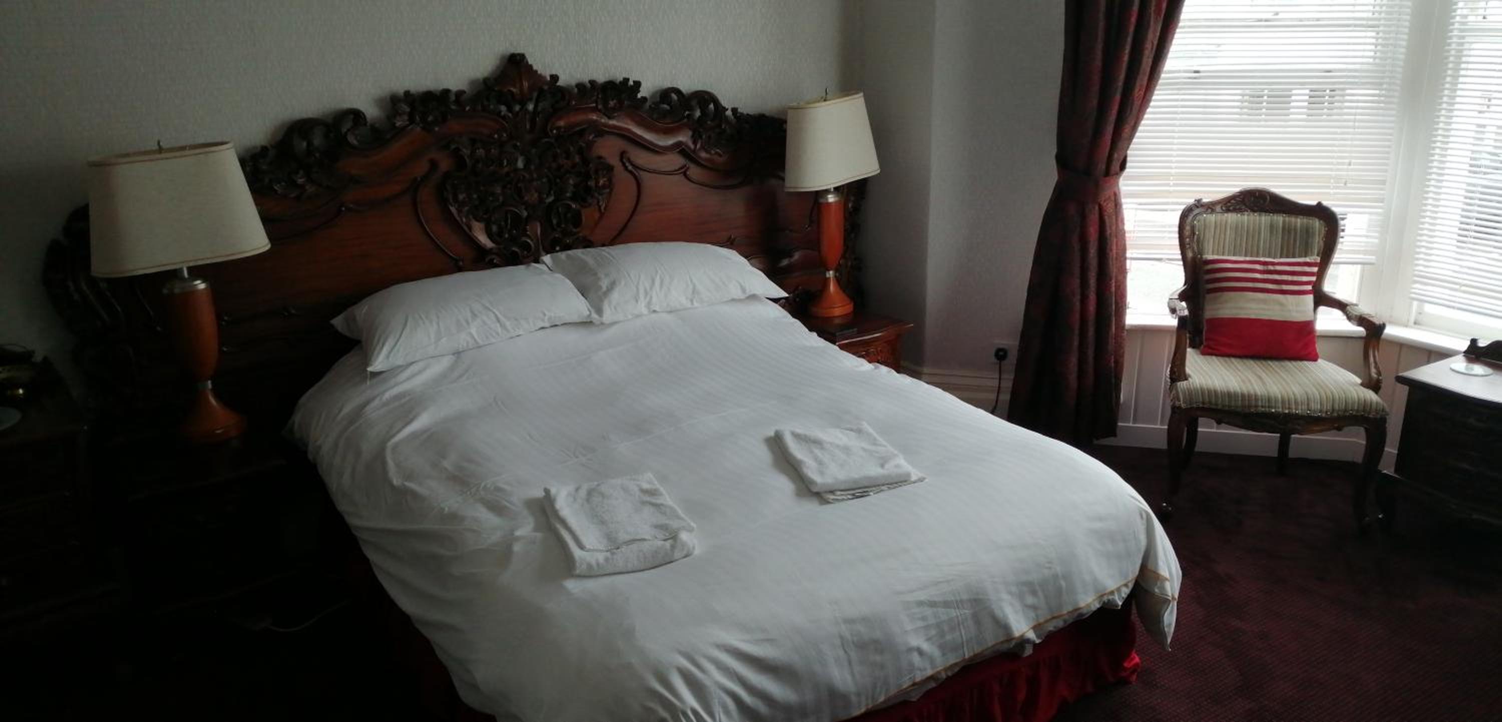 Luxury King-Size Bedroom (Front) - Photo 13