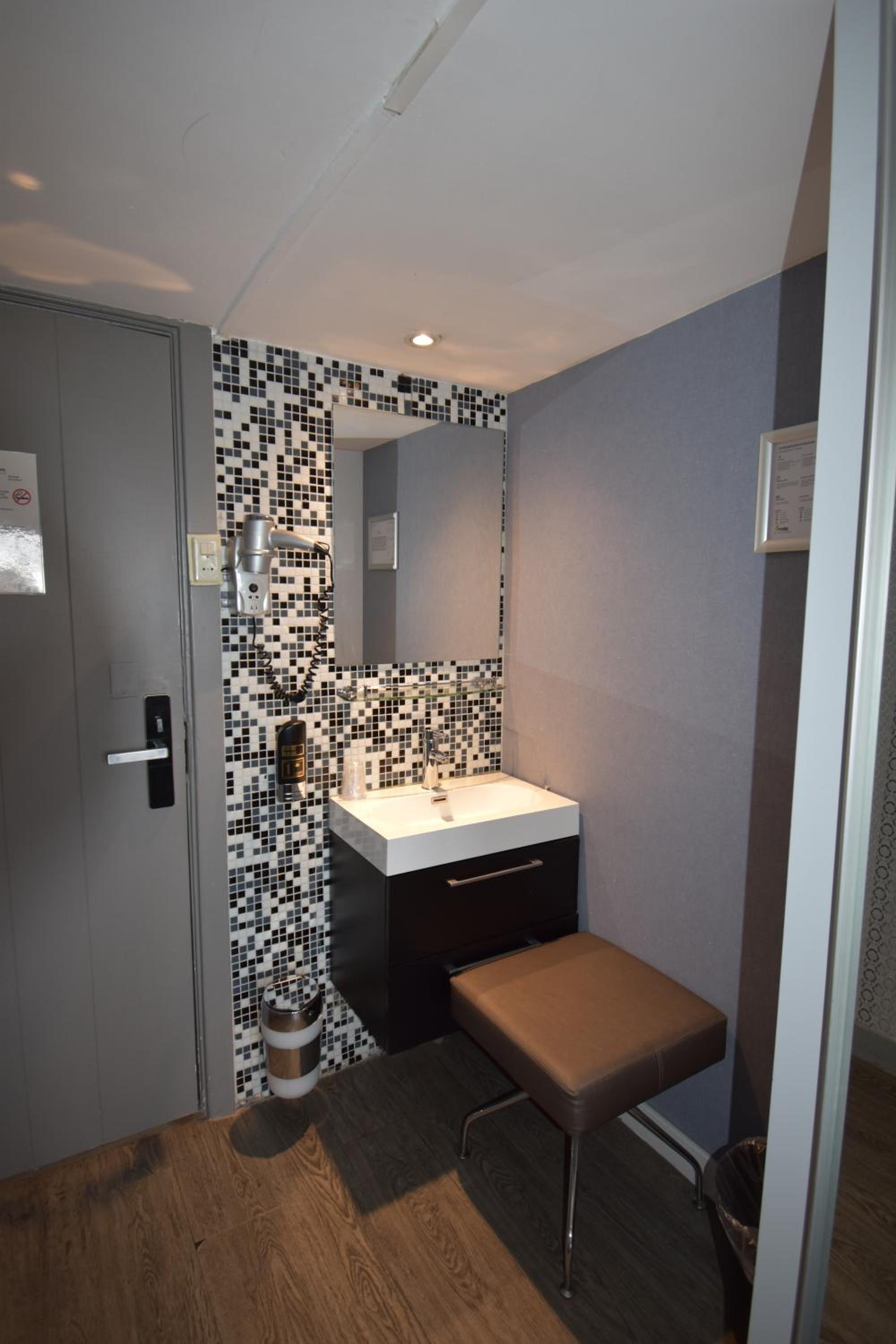 Double Room with Private External Bathroom