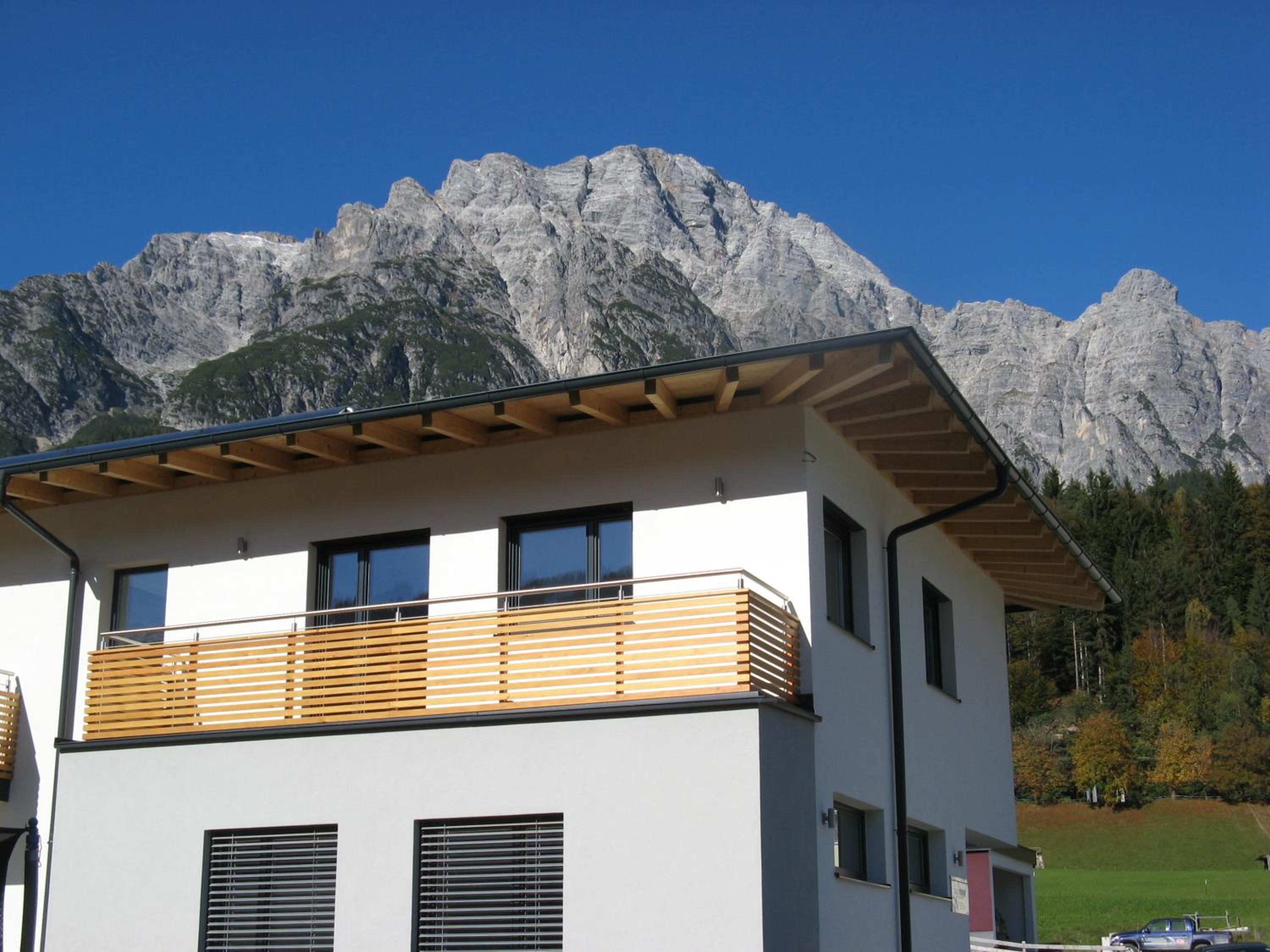Apartment with Balcony photo 2