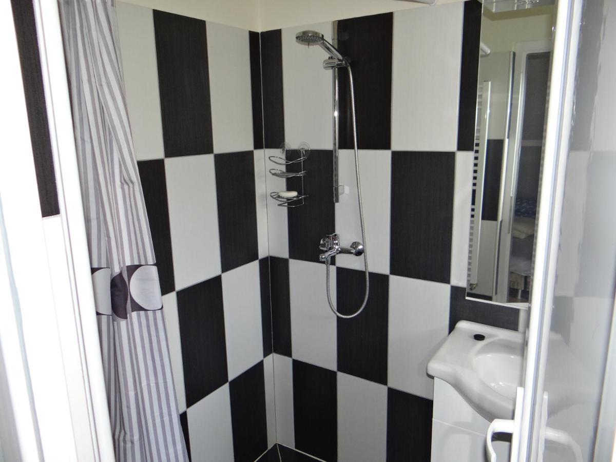 Double or Twin Room photo 3