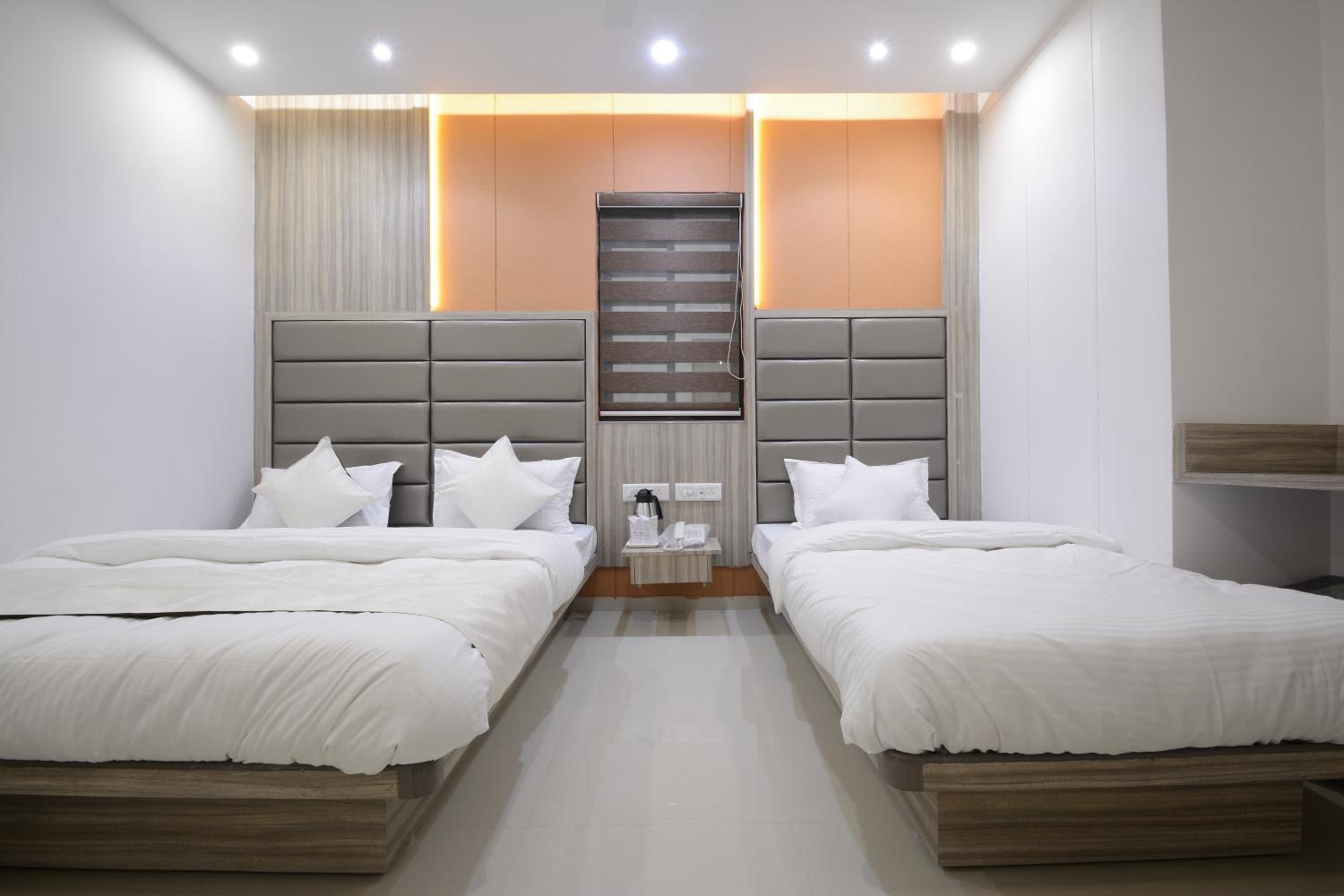 Executive Triple Room - Photo 11