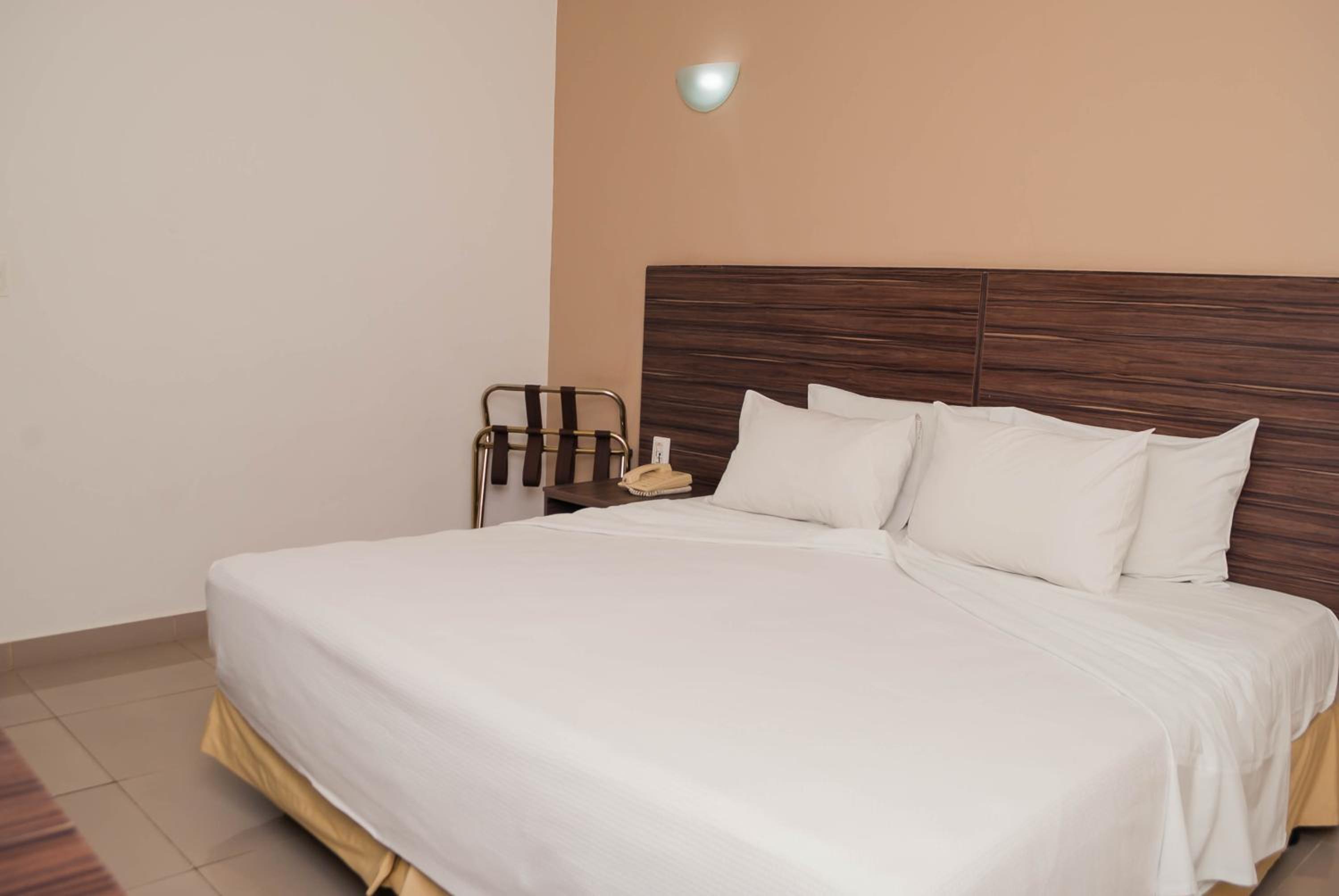 Standard Twin Room photo 2