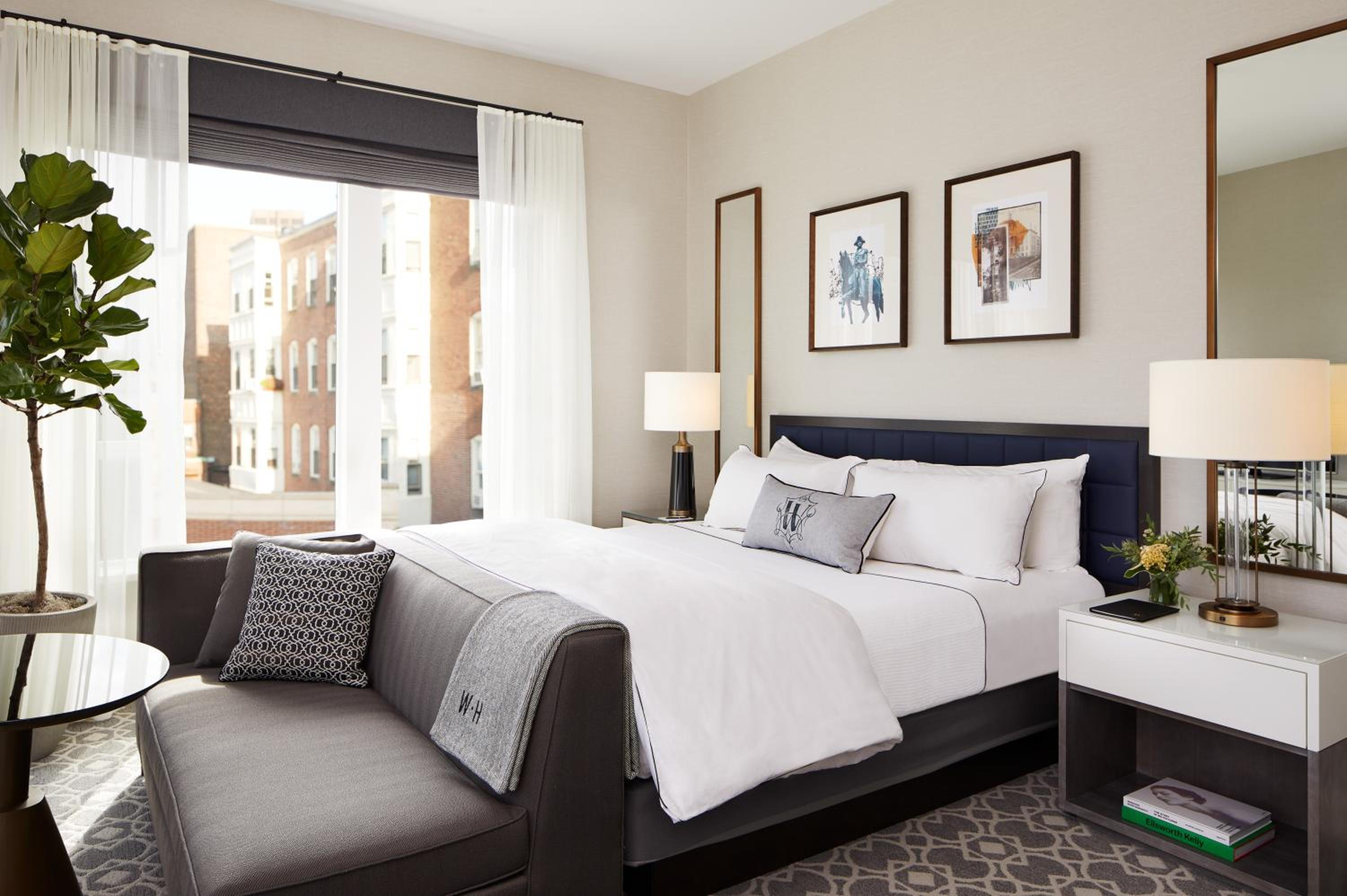 Premium King Suite