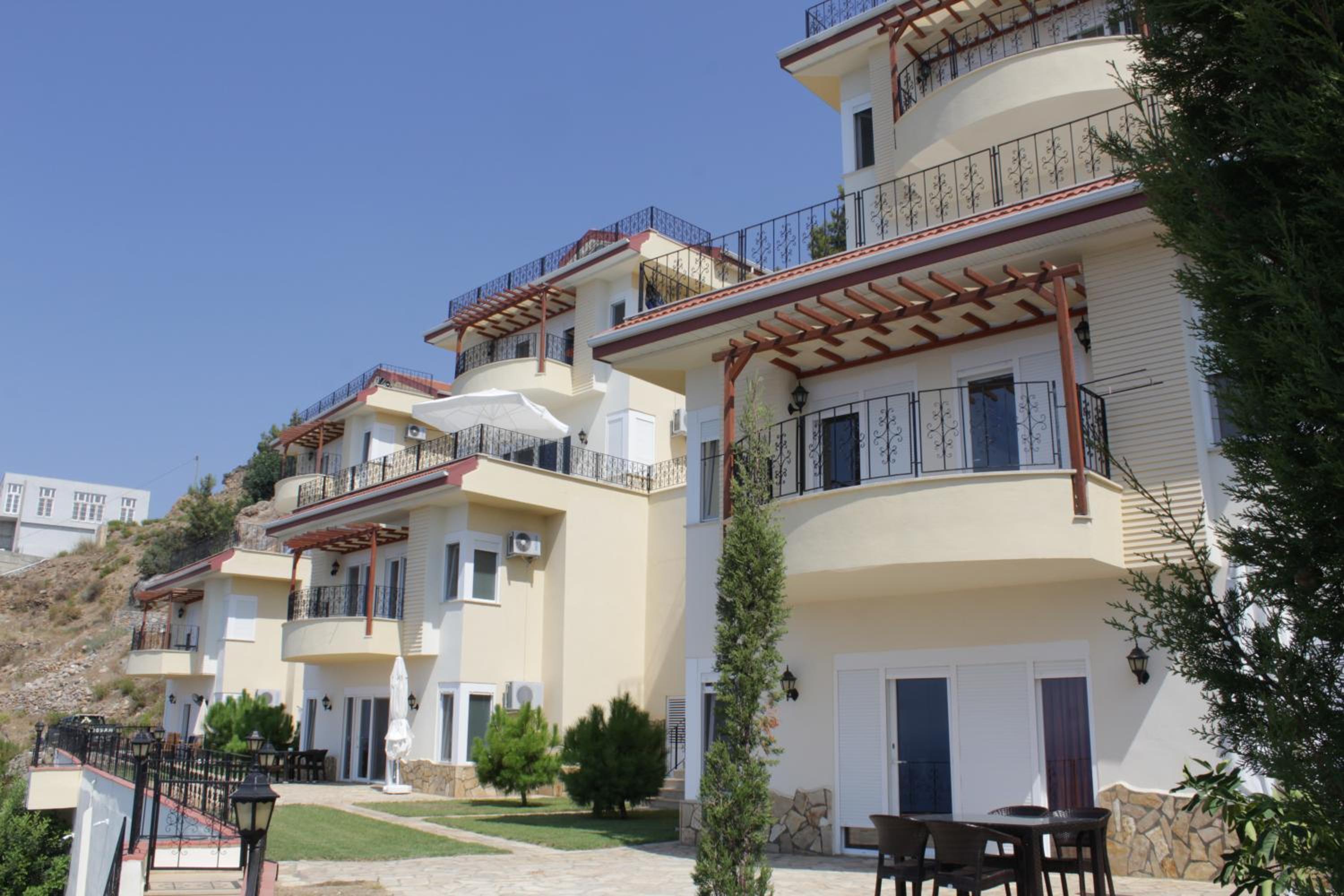 Villa Garden with Sea View  photo 2