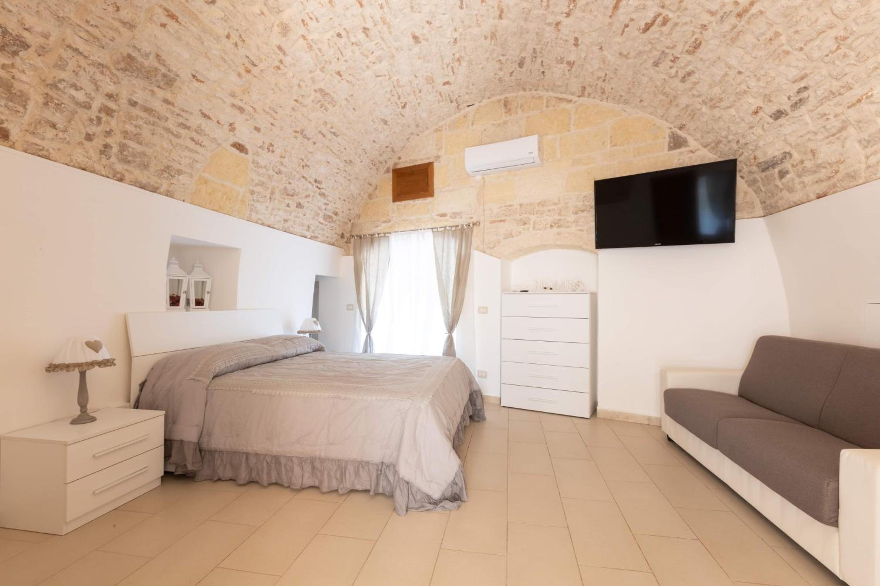 Quadruple Room with Garden View - Photo 20
