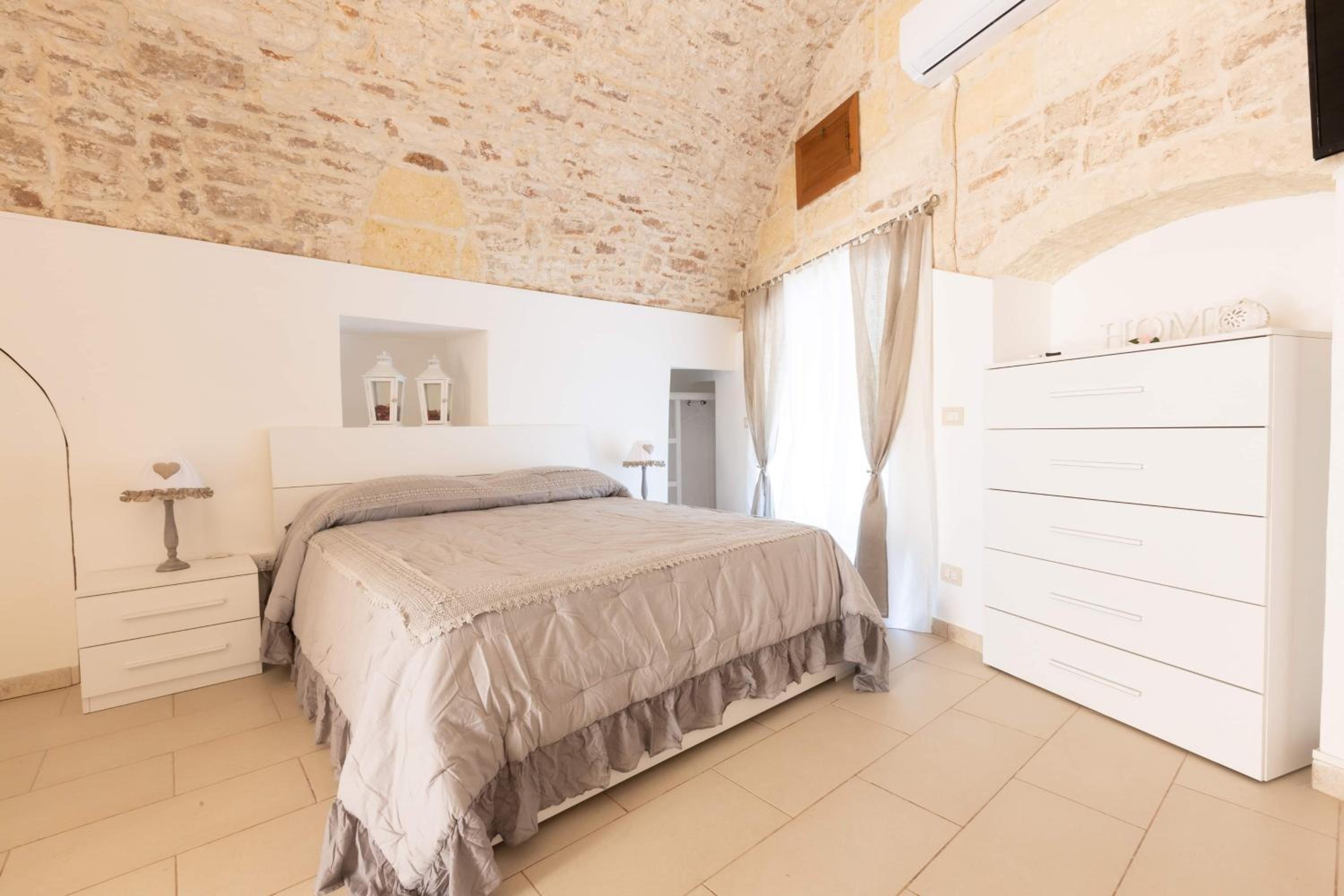 Quadruple Room with Garden View - Photo 21