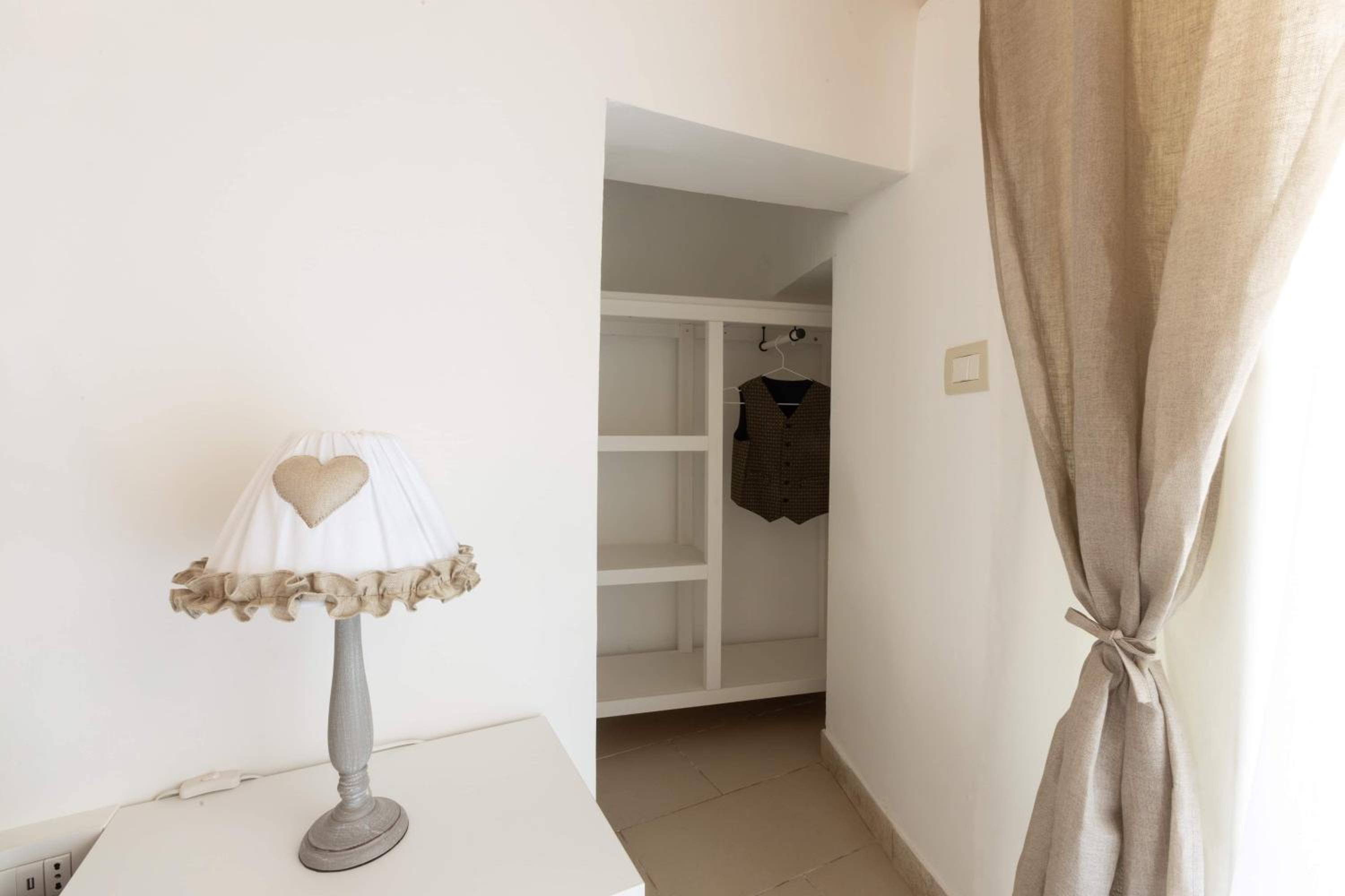 Quadruple Room with Garden View - Photo 6