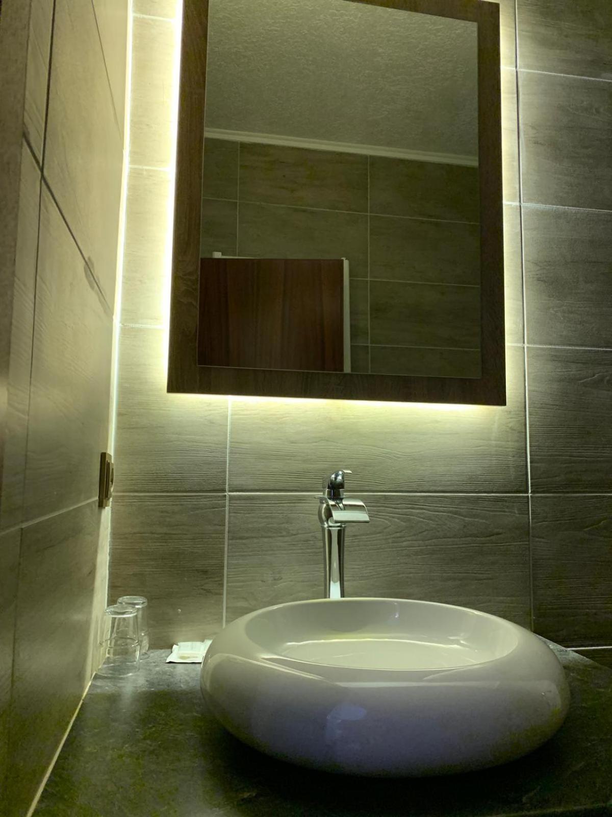 Double Room - Photo 3