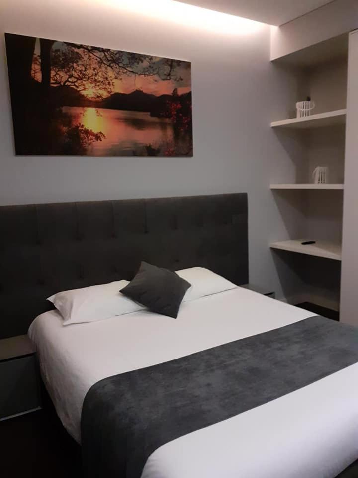 One-Bedroom Apartment - Photo 1