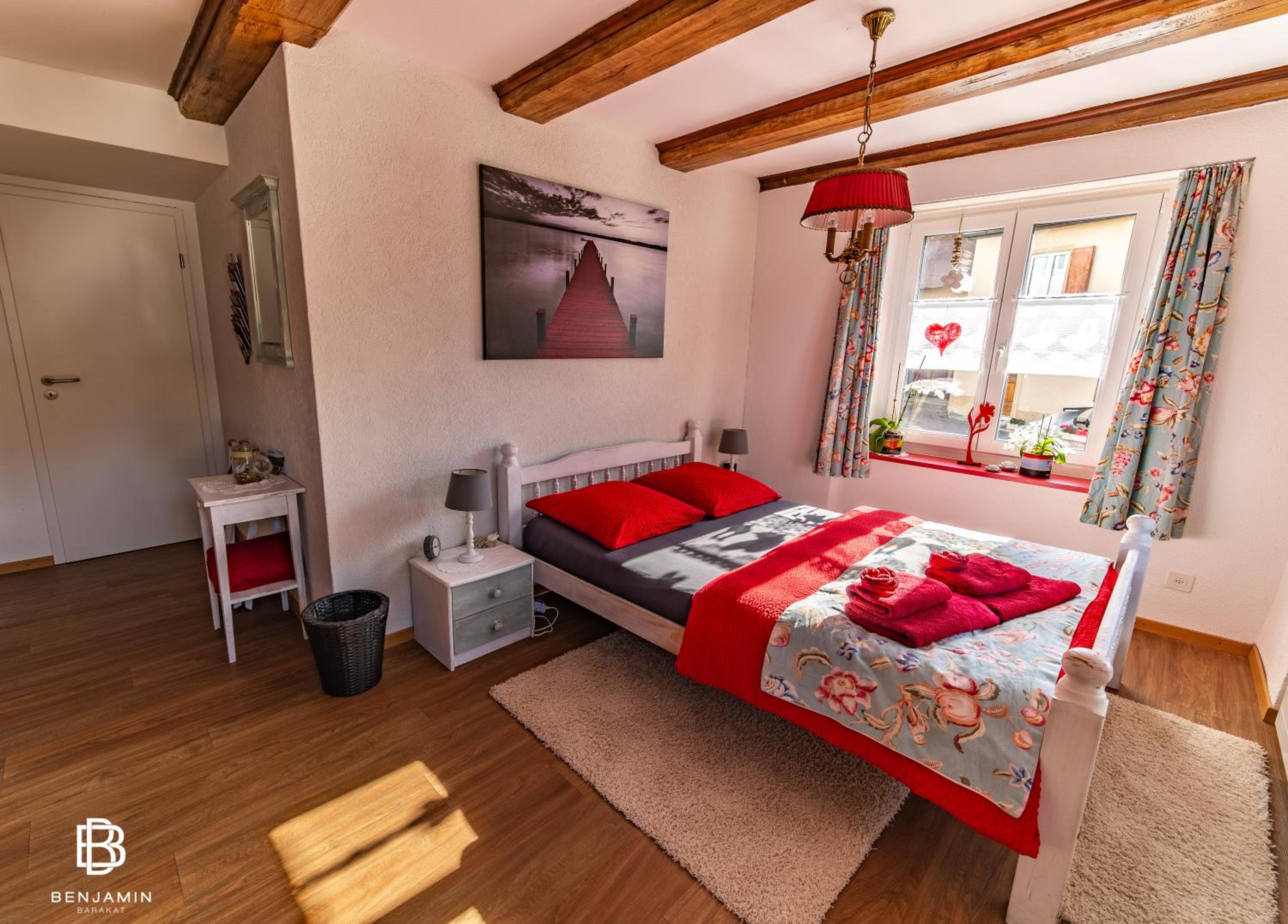 Double Room with Shared Bathroom photo 2