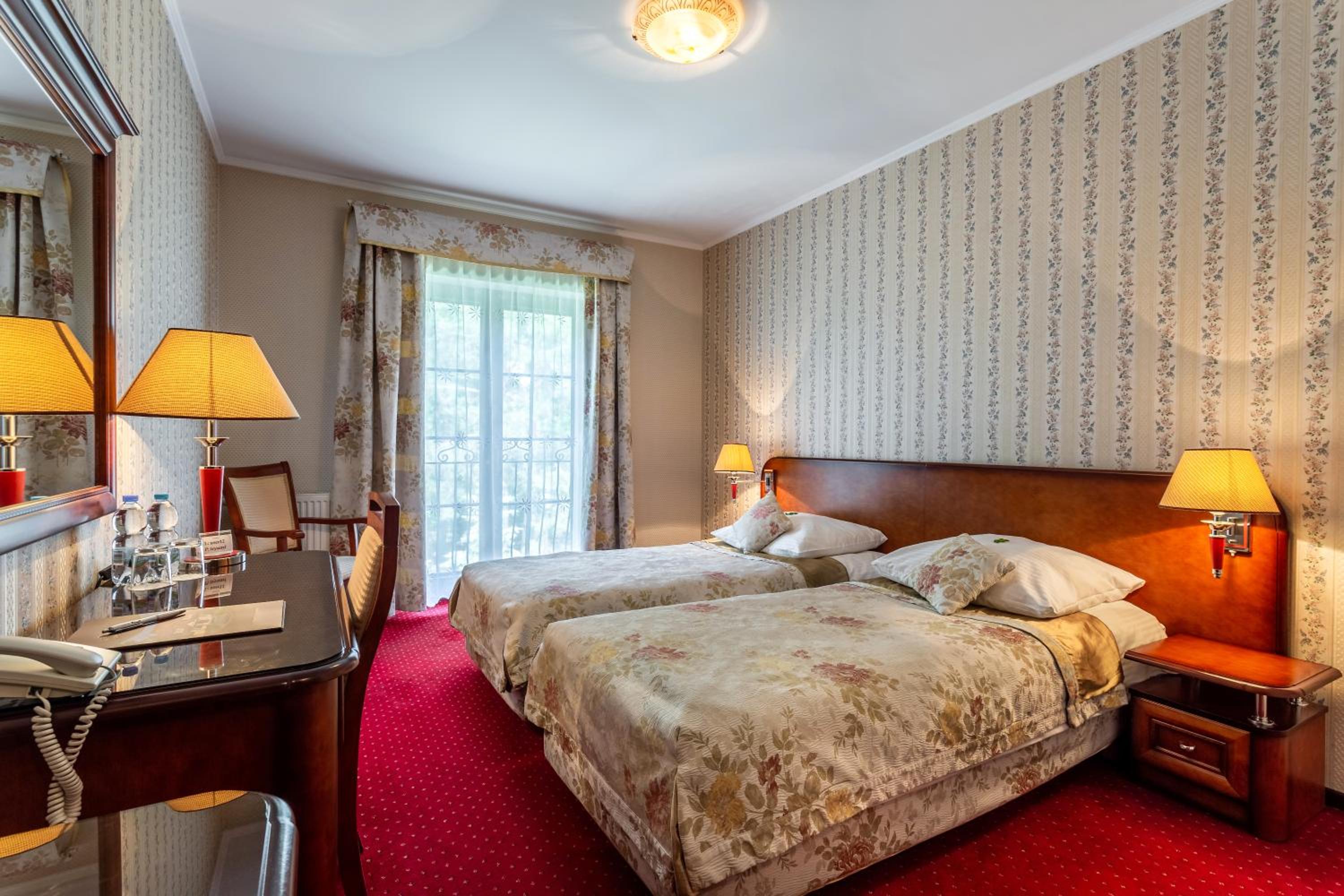 Standard Twin Room photo 2