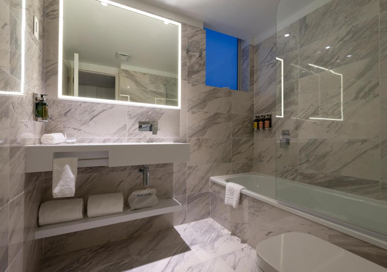 Superior King Room - Photo 8