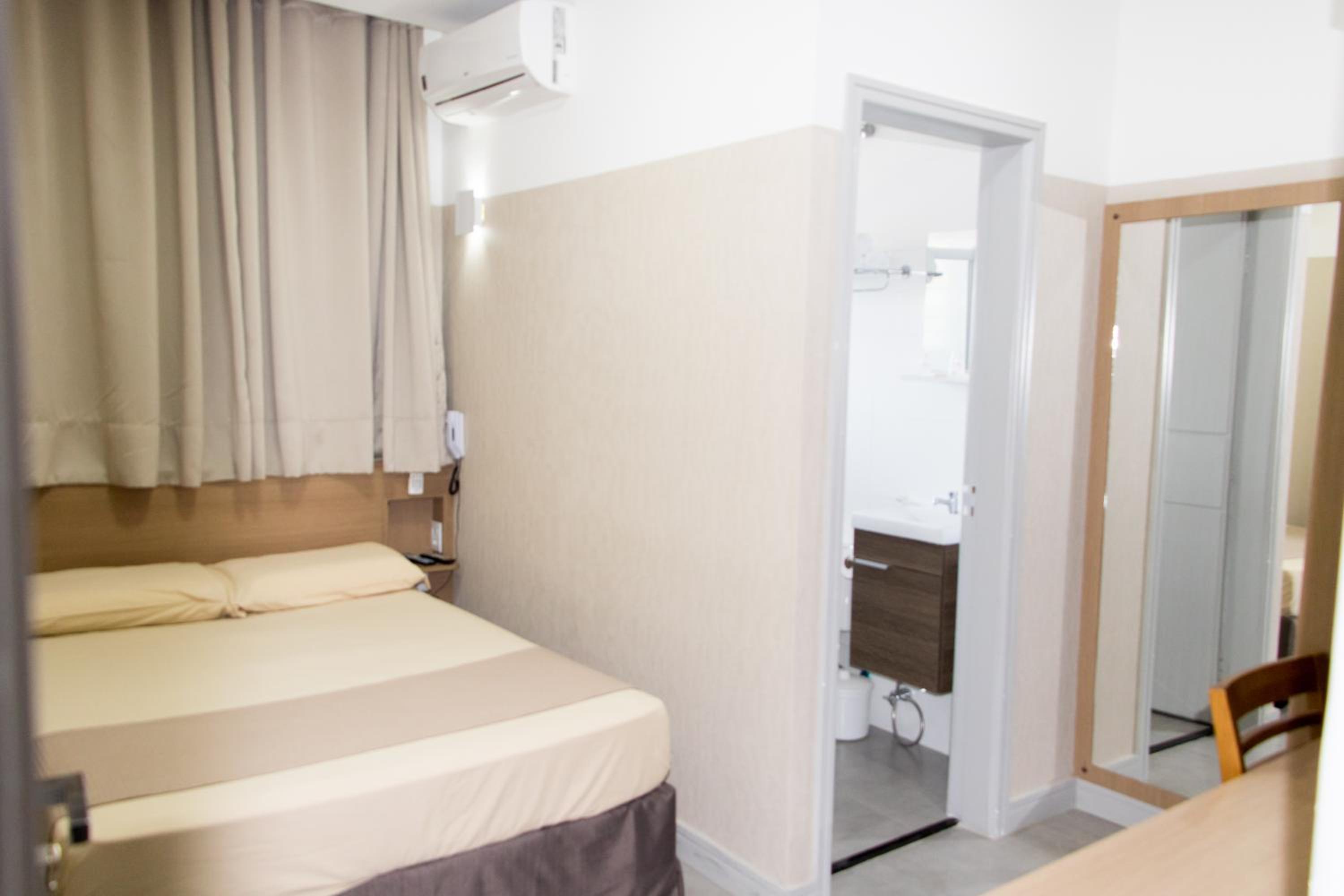 Suite - Photo 7