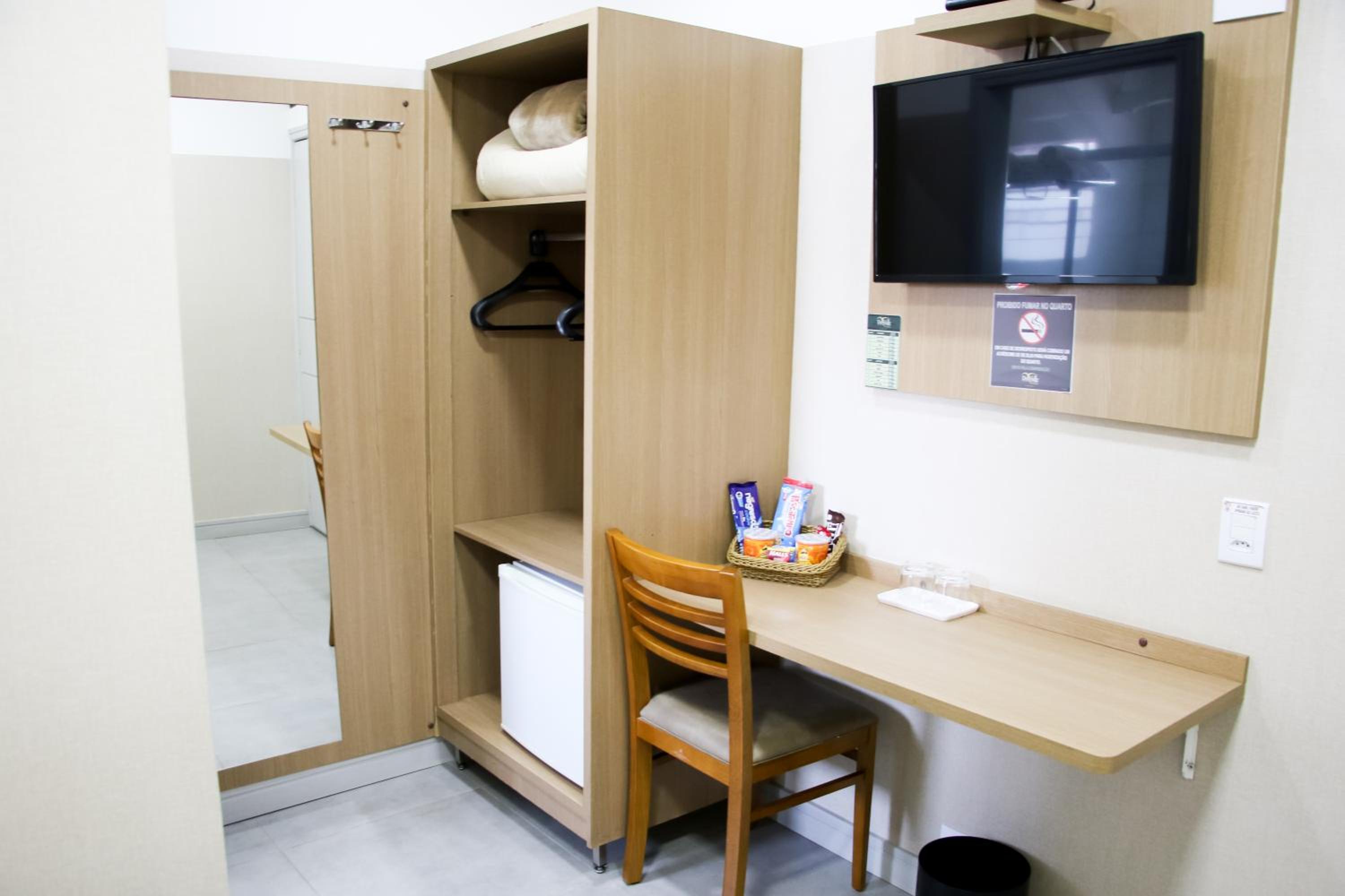 Suite - Photo 6