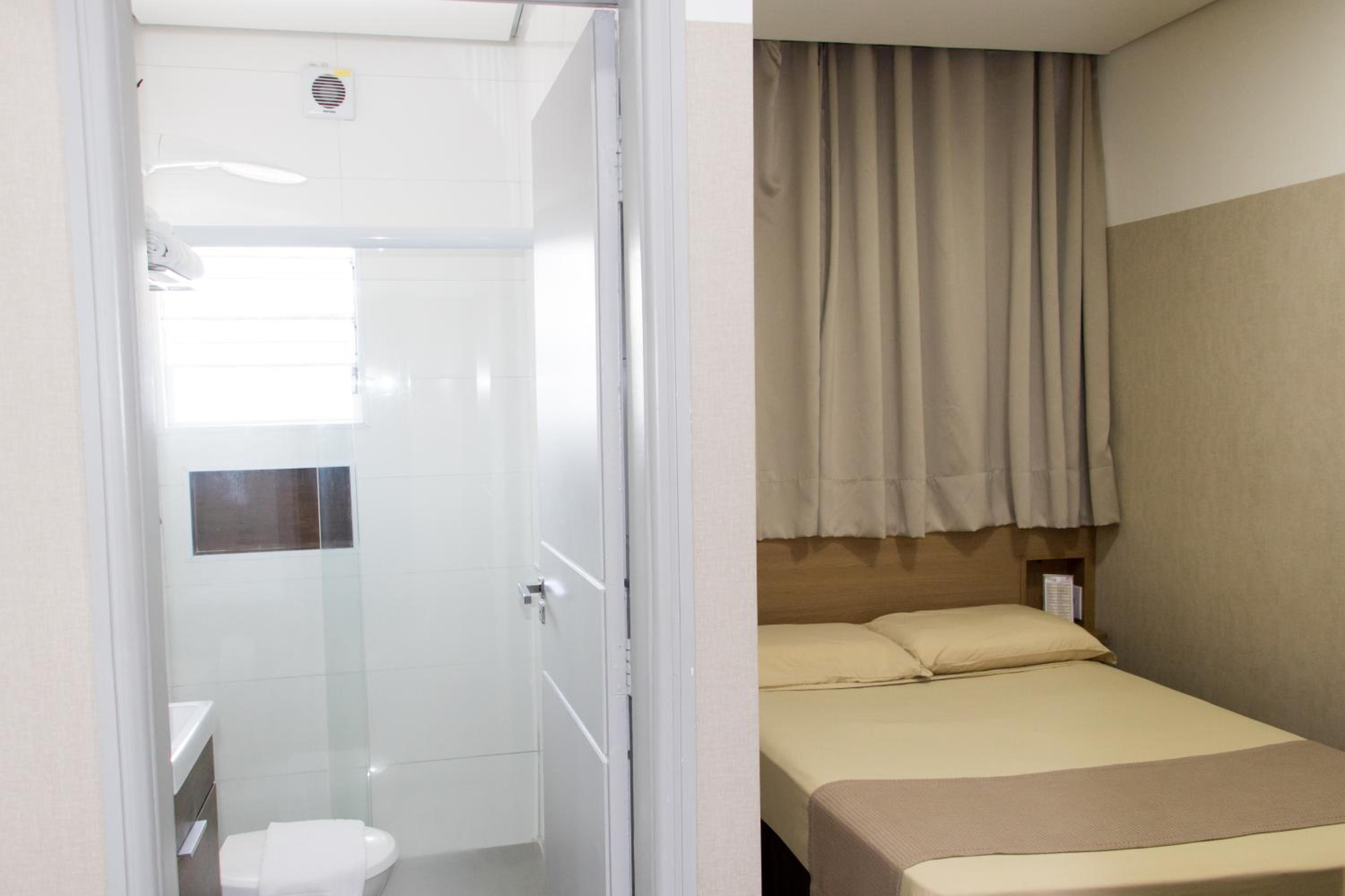 Suite - Photo 1
