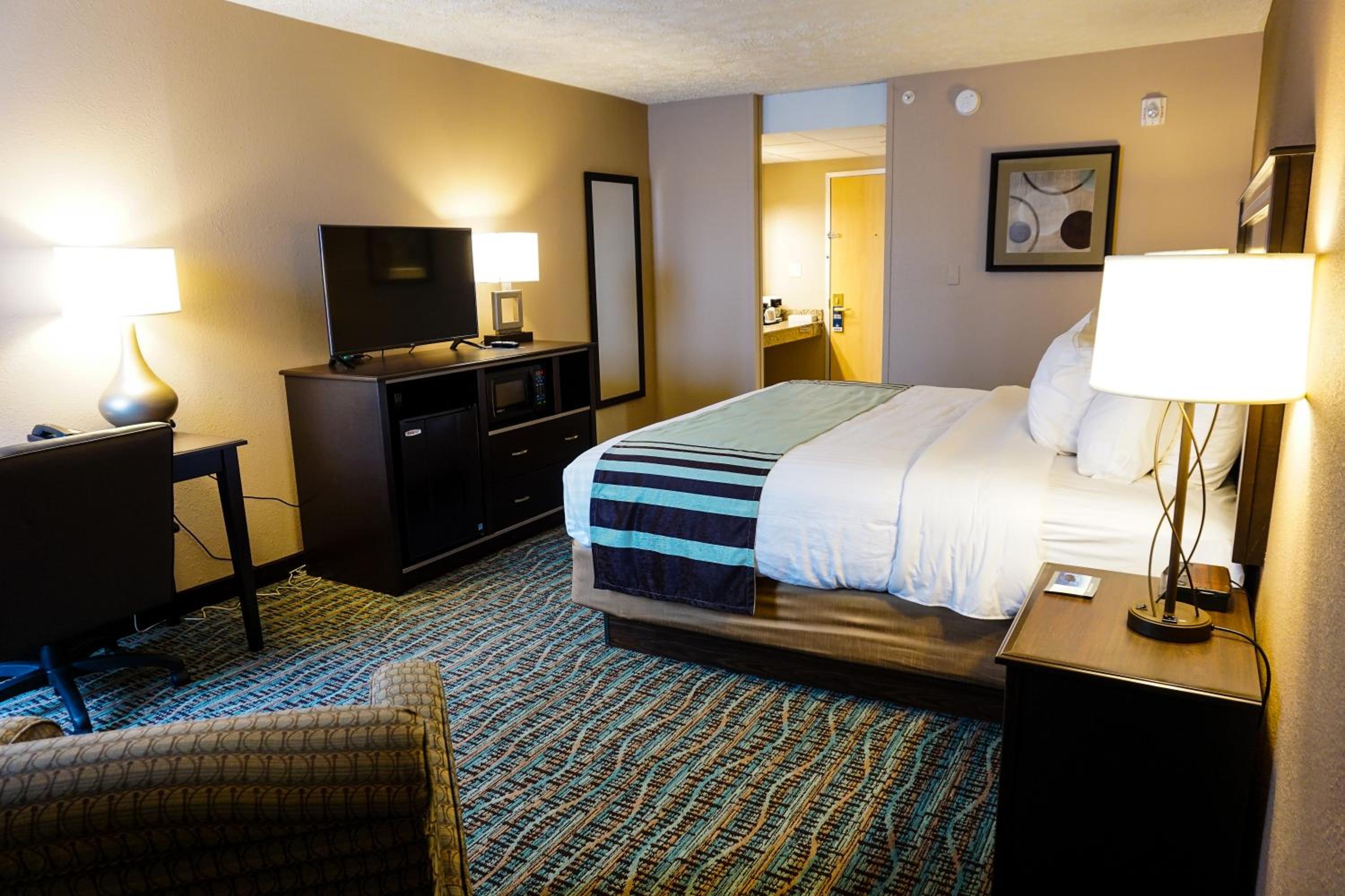 King Room - Disability Access - Photo 3