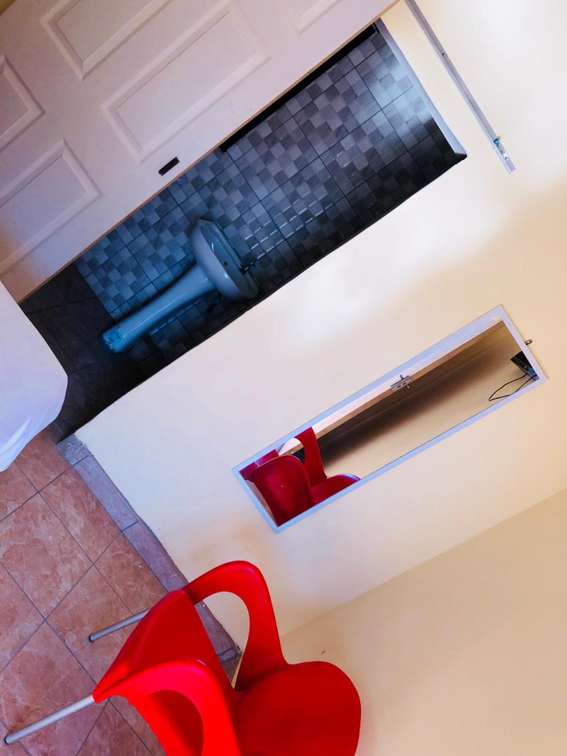 Deluxe Double Room with Shower - Photo 6