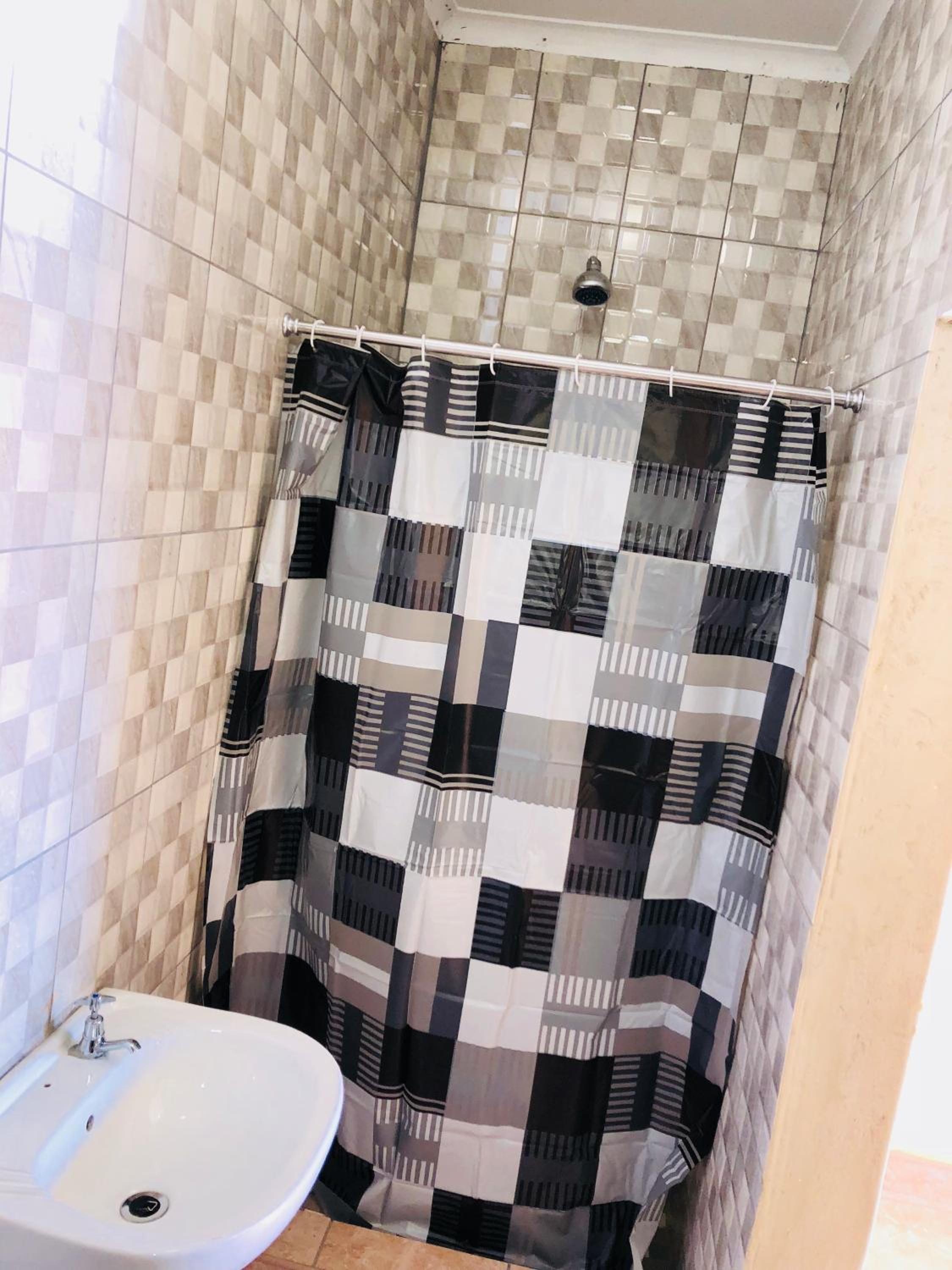 Deluxe Double Room with Shower - Photo 7