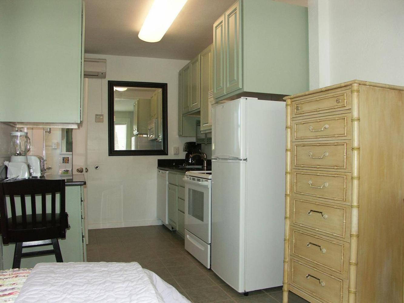 Studio Apartment with Sea View photo 3