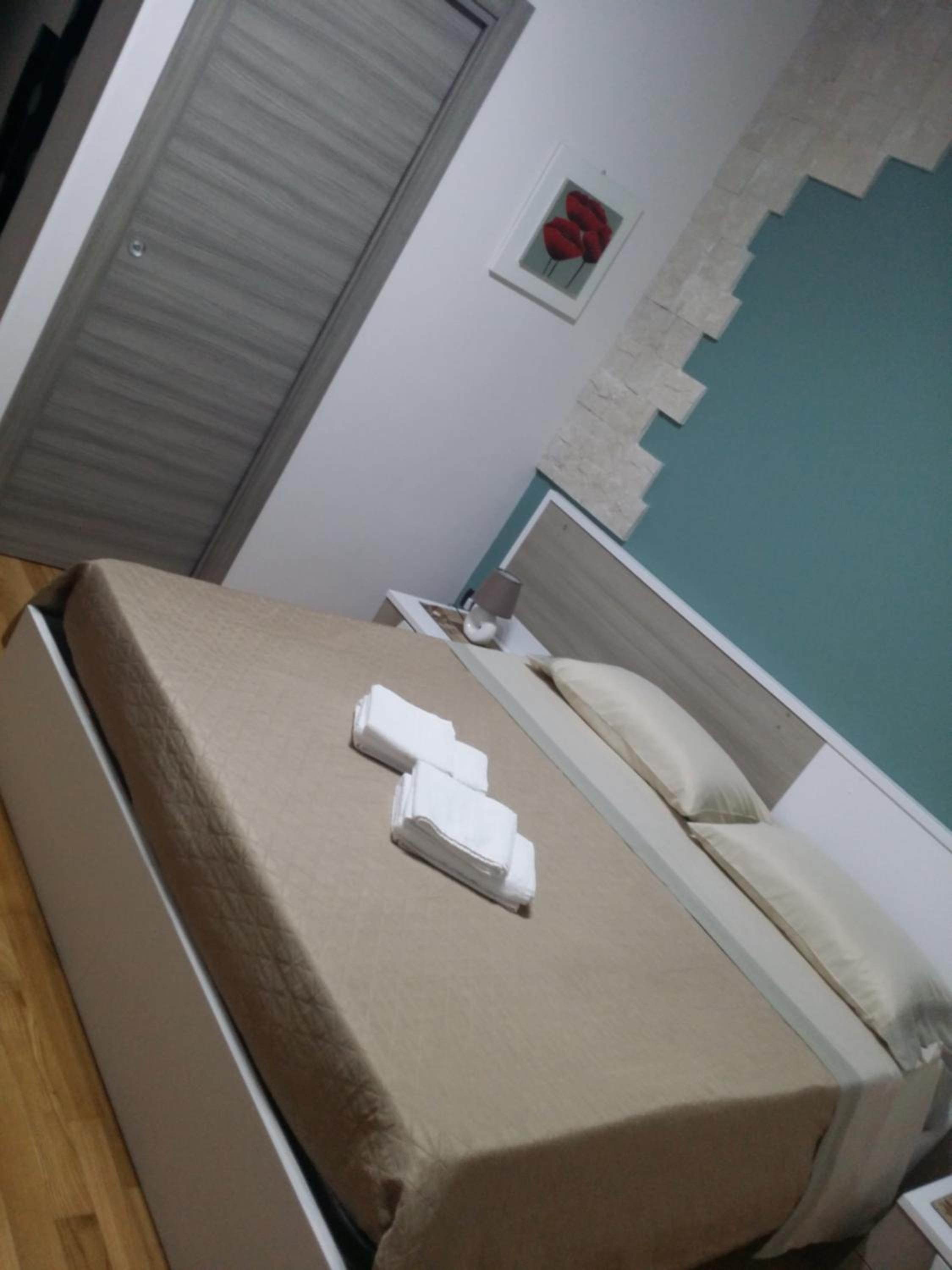 Double or Twin Room - Photo 16