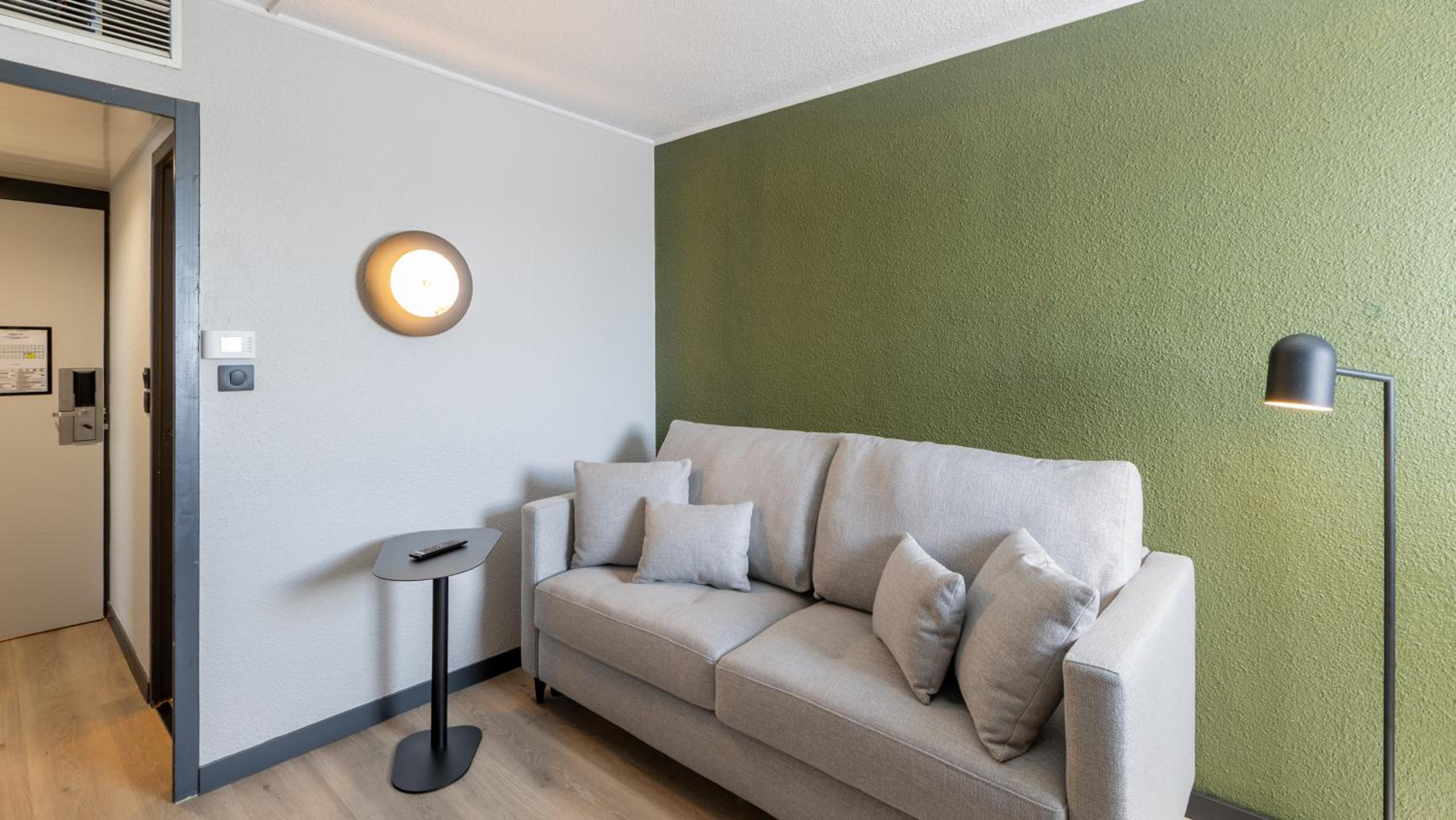 Standard Twin Room with Two Single Beds and Double Sofa Bed thumbnail 5