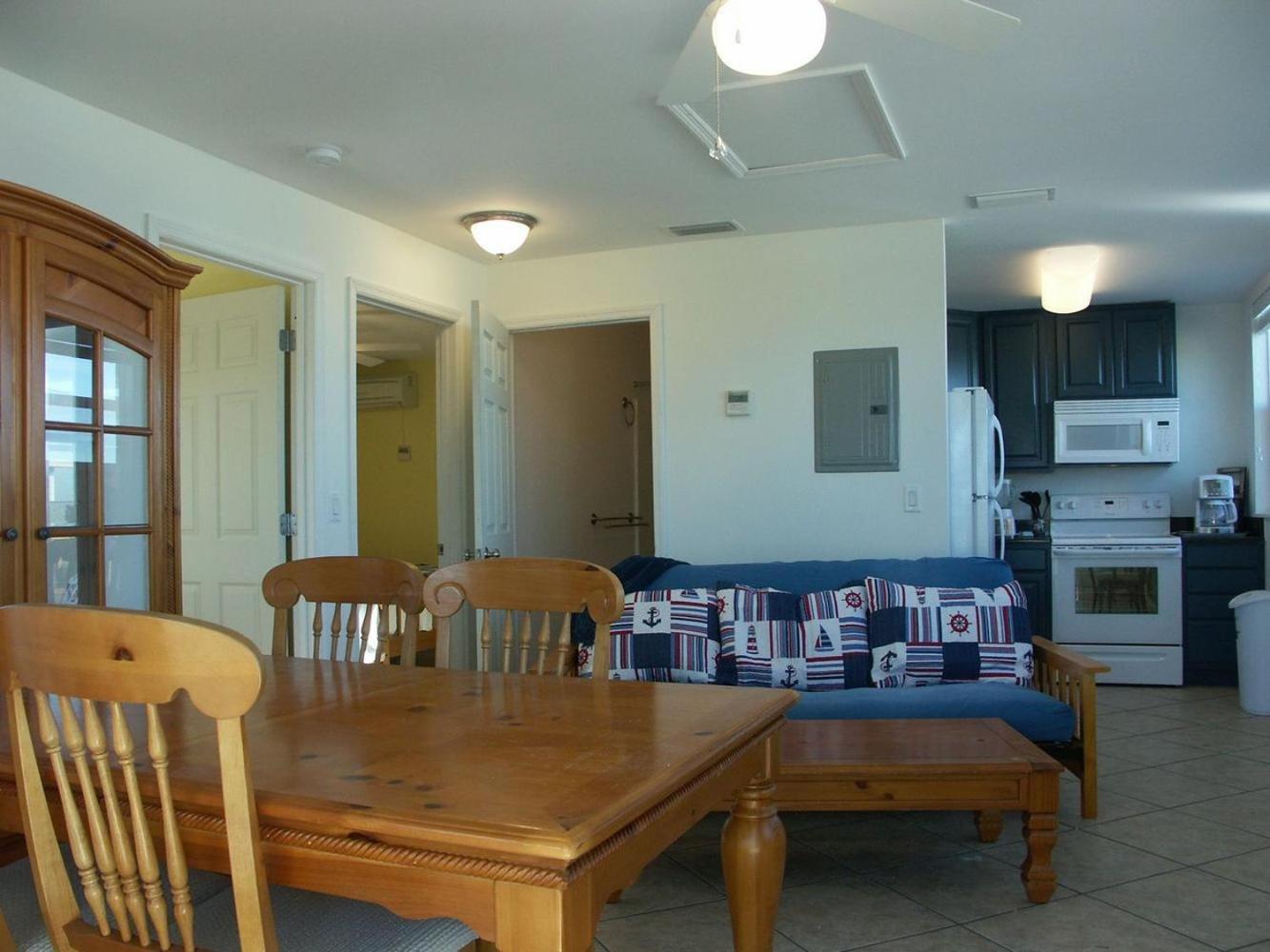Two-Bedroom Apartment photo 3