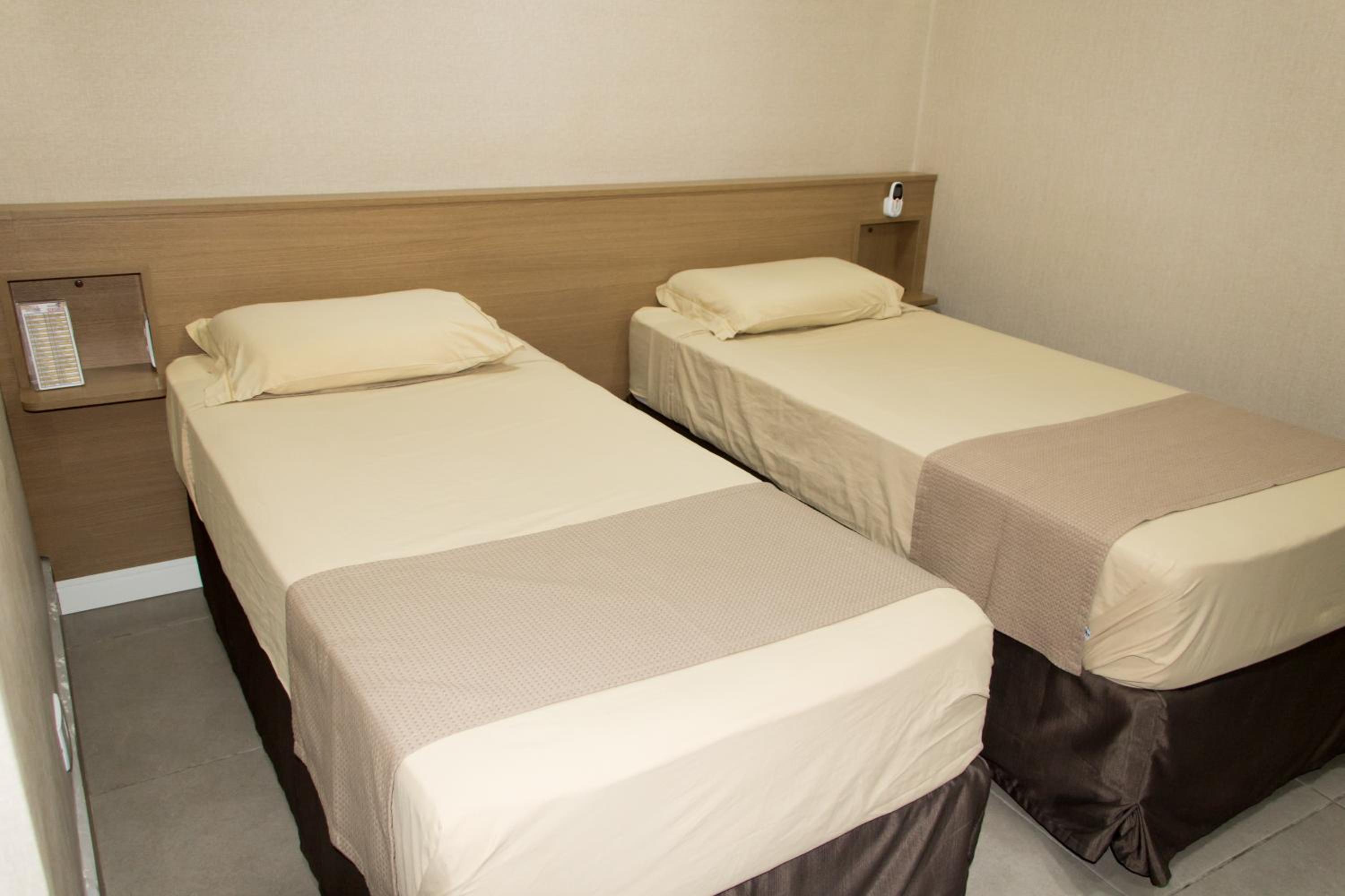 Economy Twin Room - Photo 1