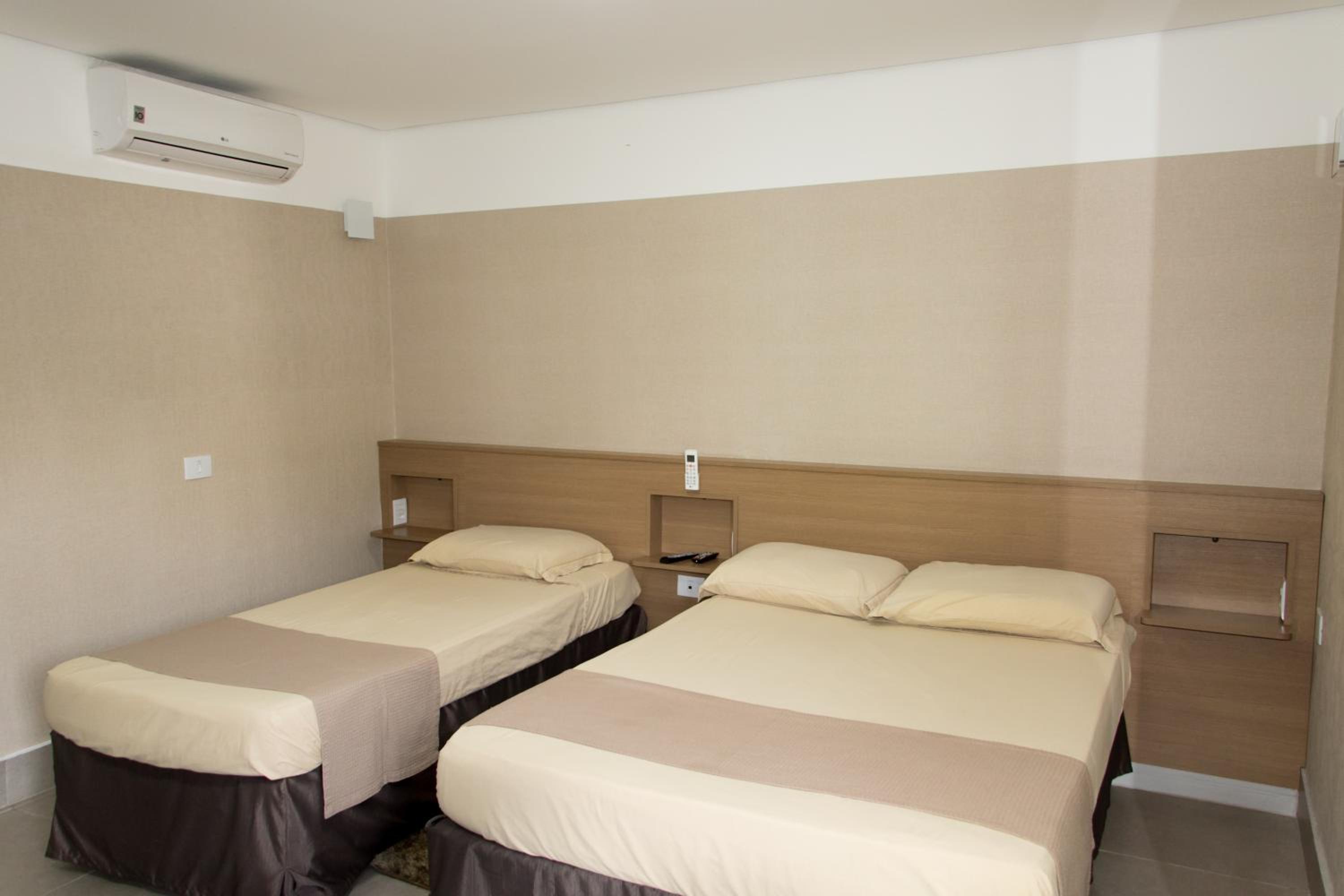 Quadruple Room - Photo 2